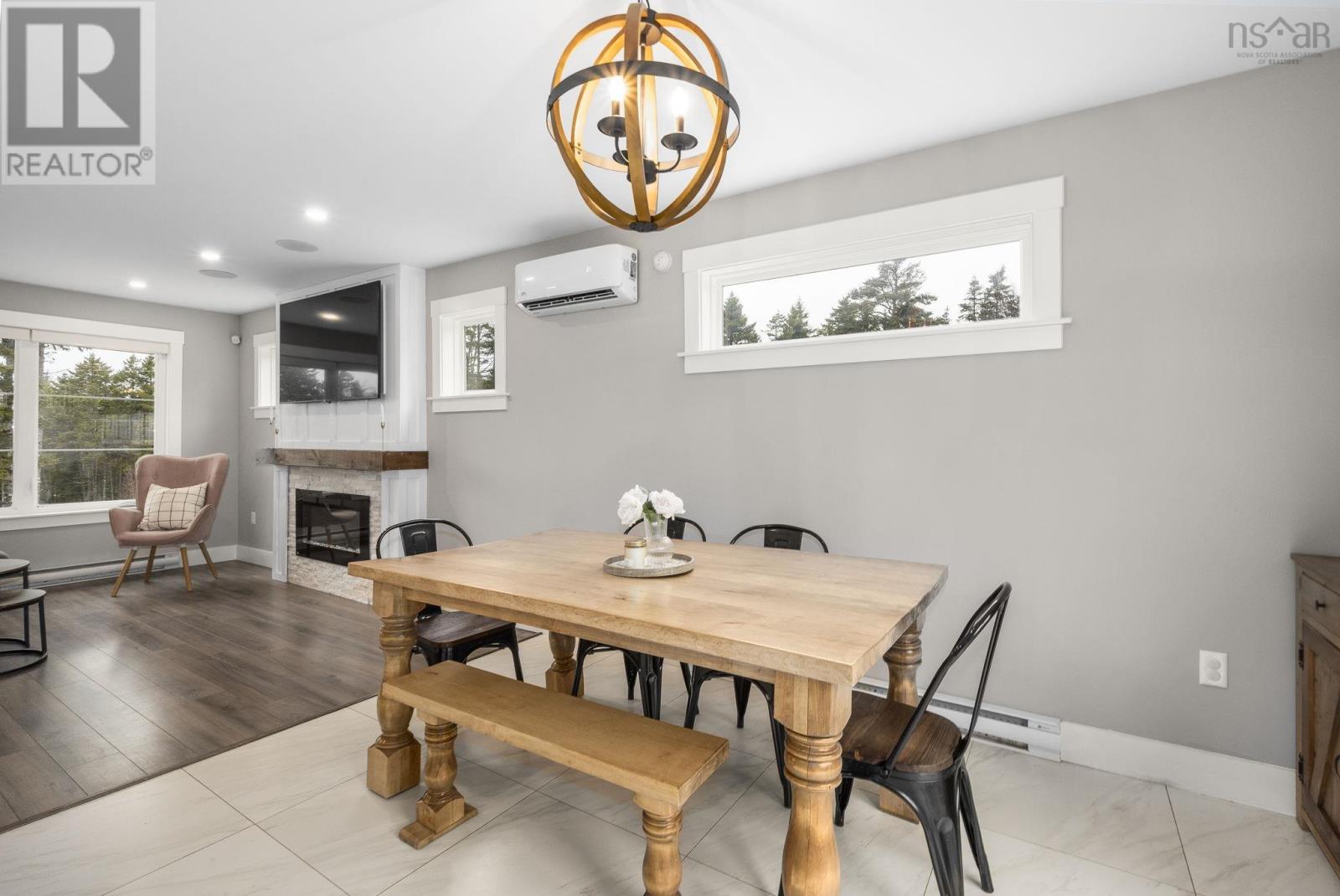 Property 15 of 50 of 721 Midnight Run