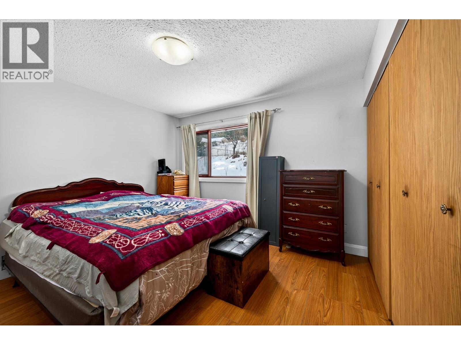 2727 QU'APPELLE BOULEVARD - 21