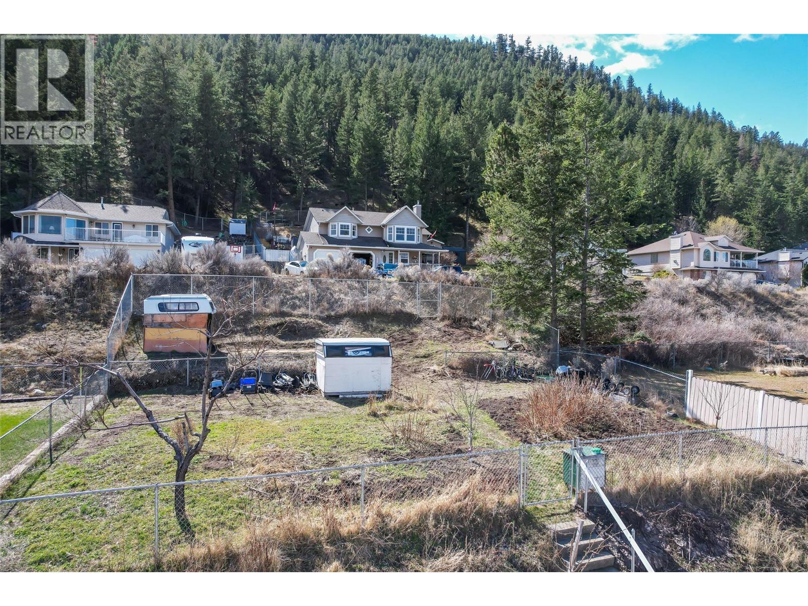 2727 QU'APPELLE BOULEVARD - 4