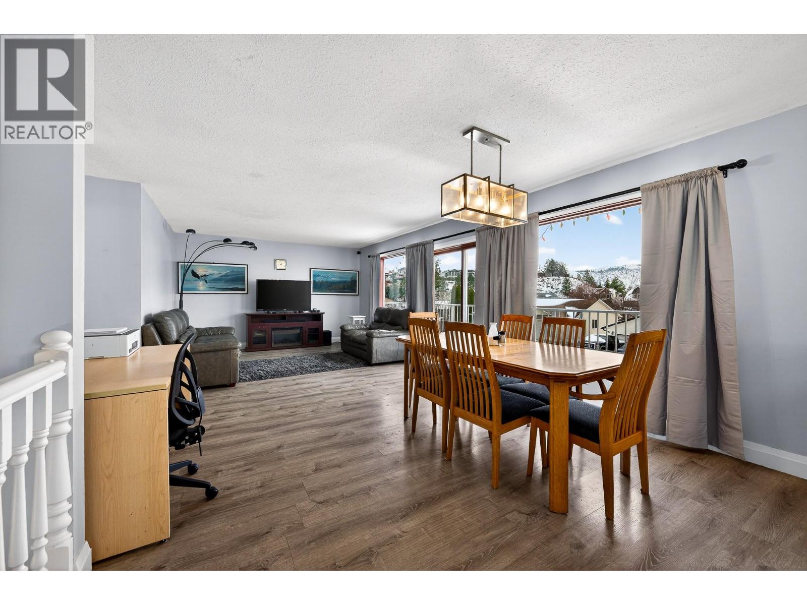 2727 QU'APPELLE BOULEVARD - 15