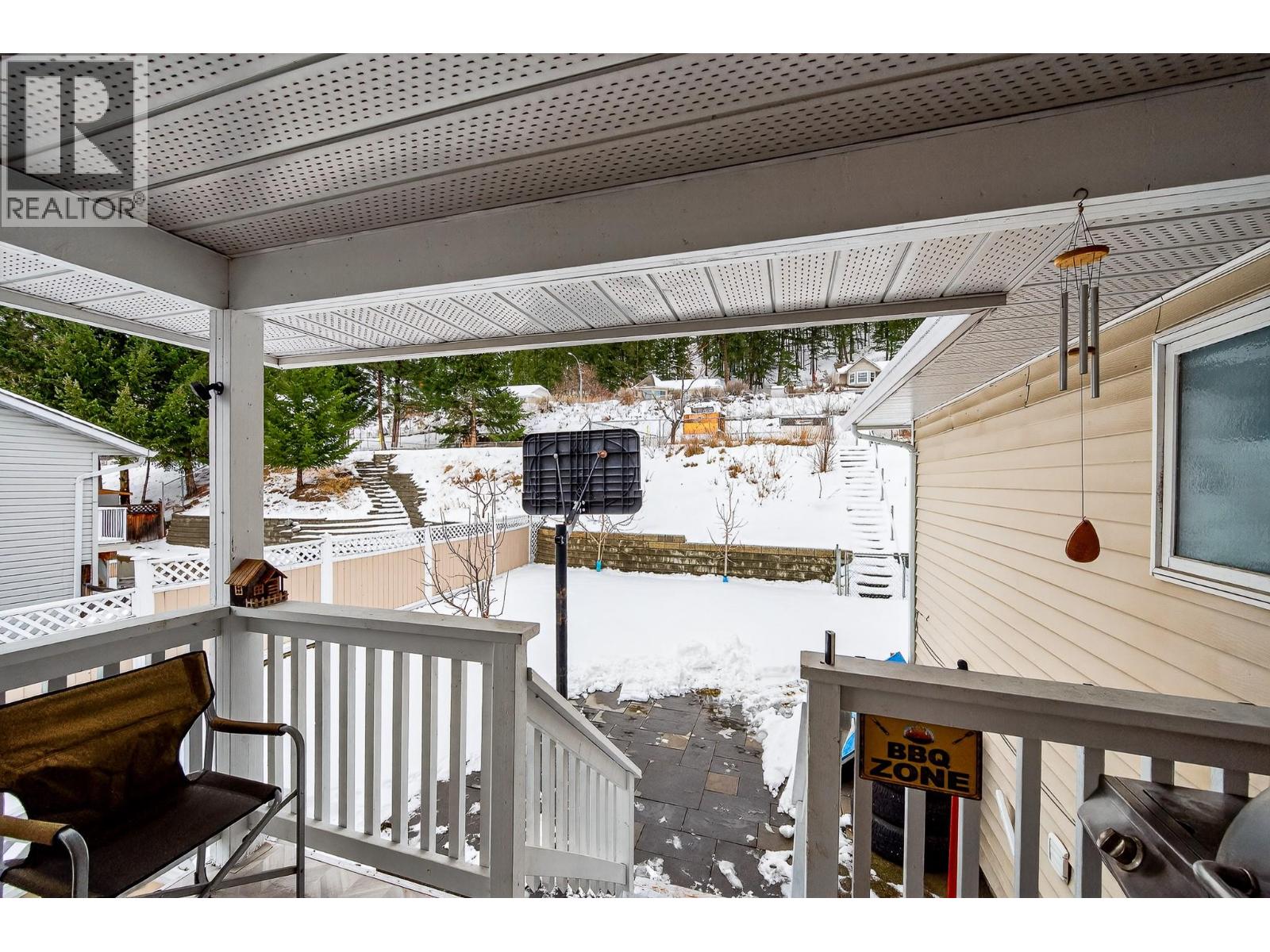 2727 QU'APPELLE BOULEVARD - 20