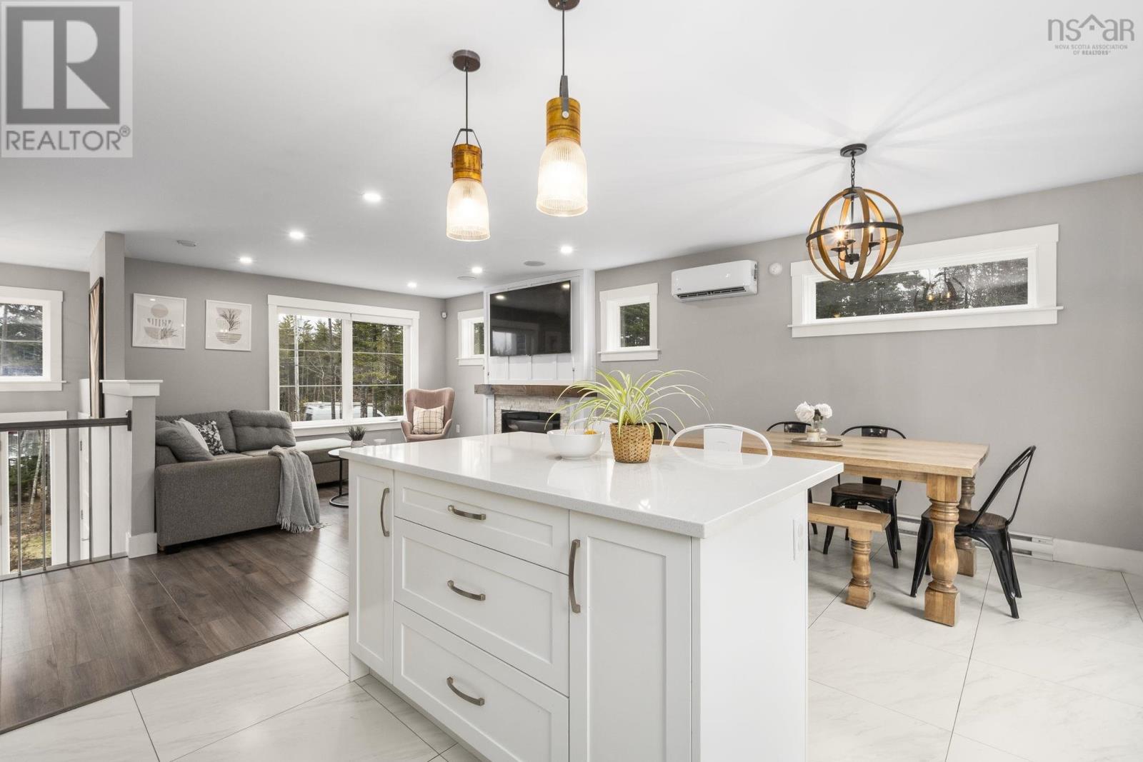 Property 31 of 50 of 721 Midnight Run