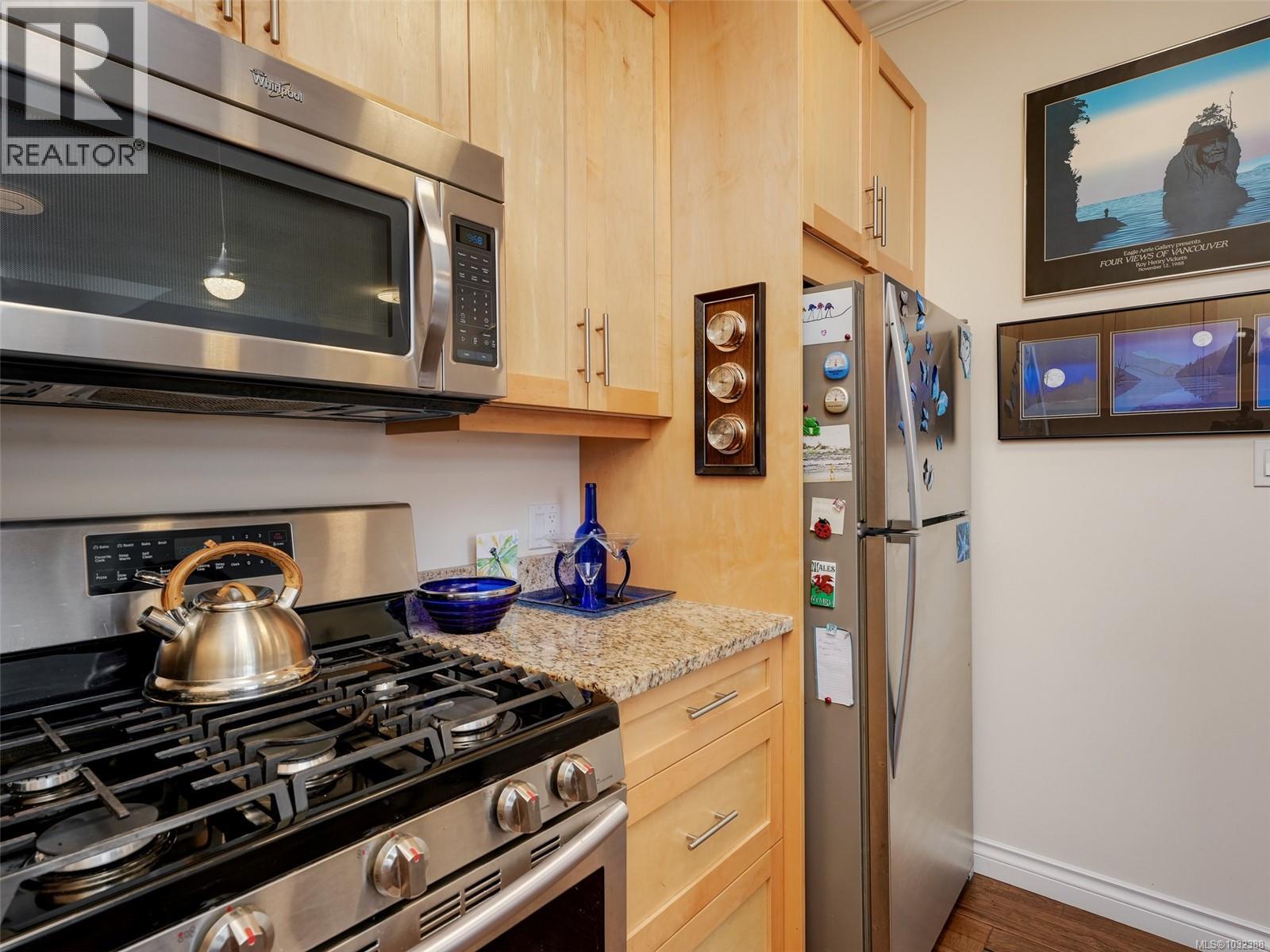 #401 2409 BEVAN AVE - 10