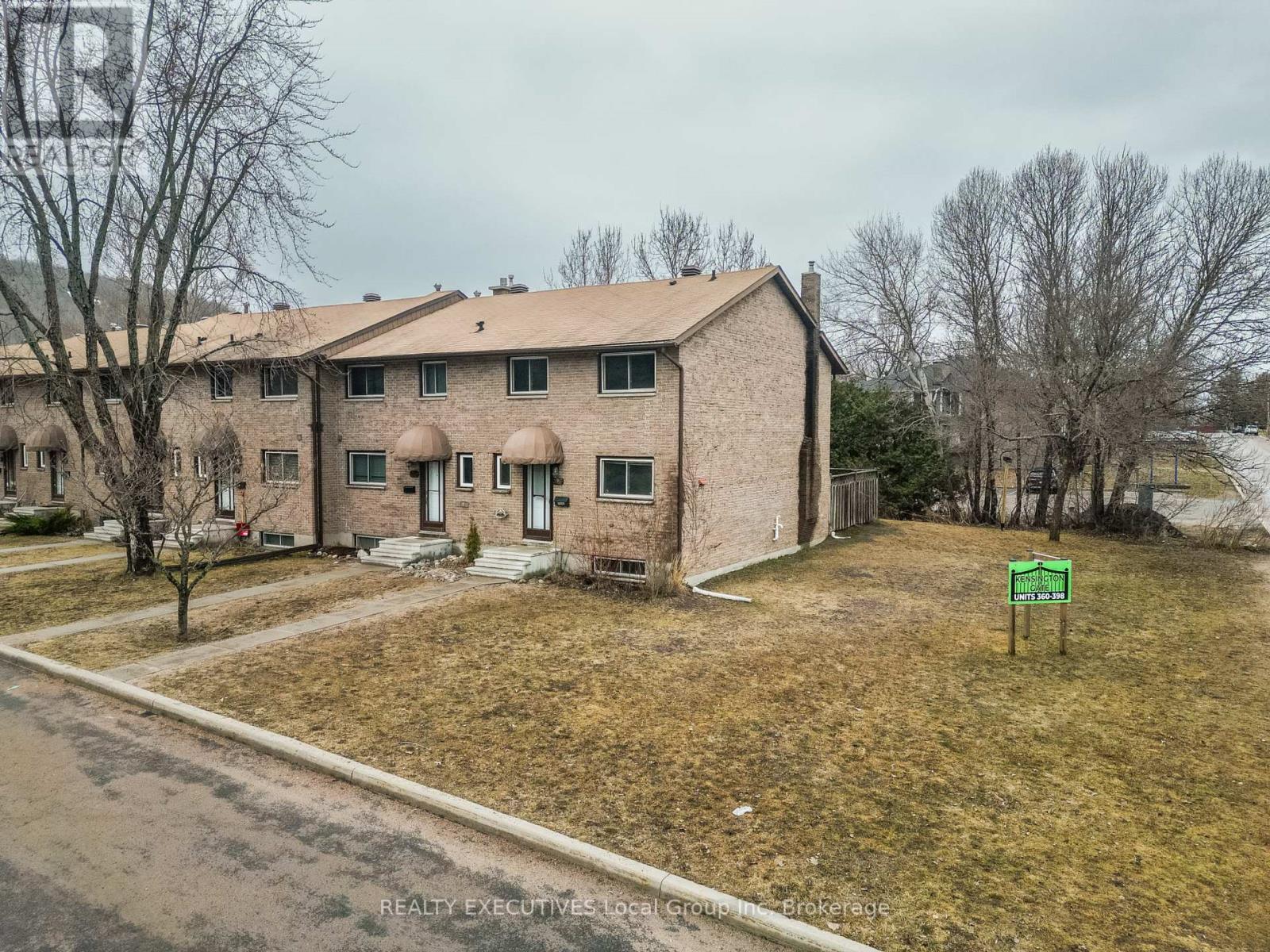 #36 398 WICKSTEAD AVENUE - 1