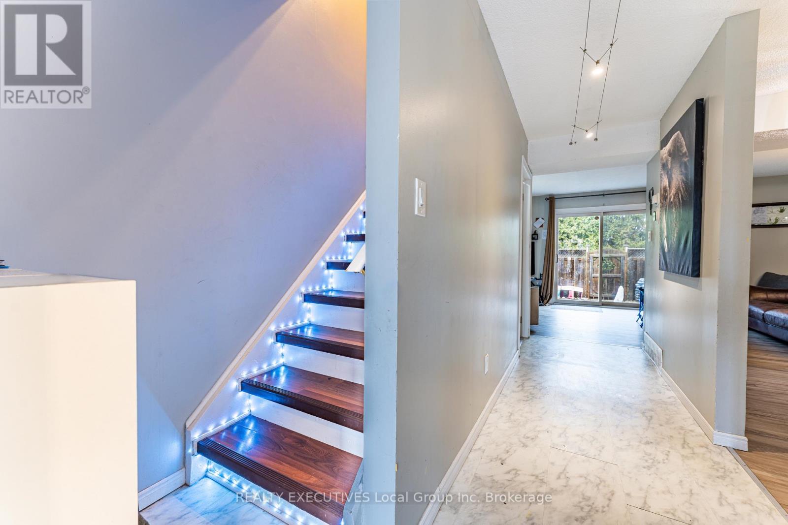 #36 398 WICKSTEAD AVENUE - 13