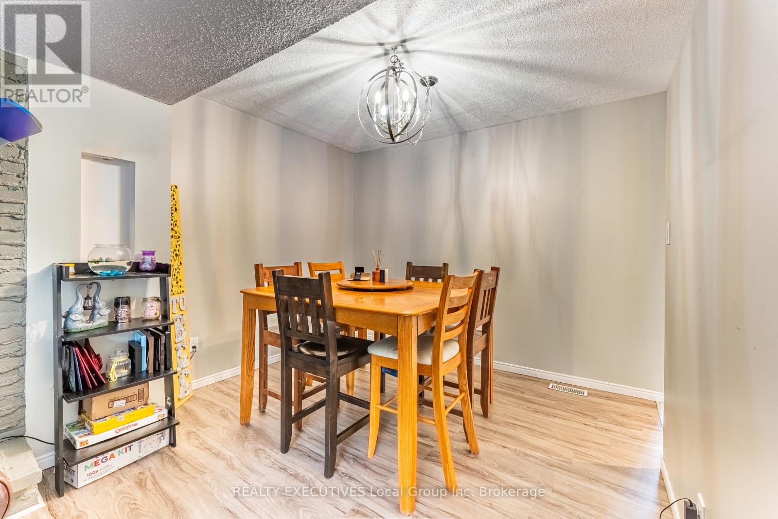 #36 398 WICKSTEAD AVENUE - 15