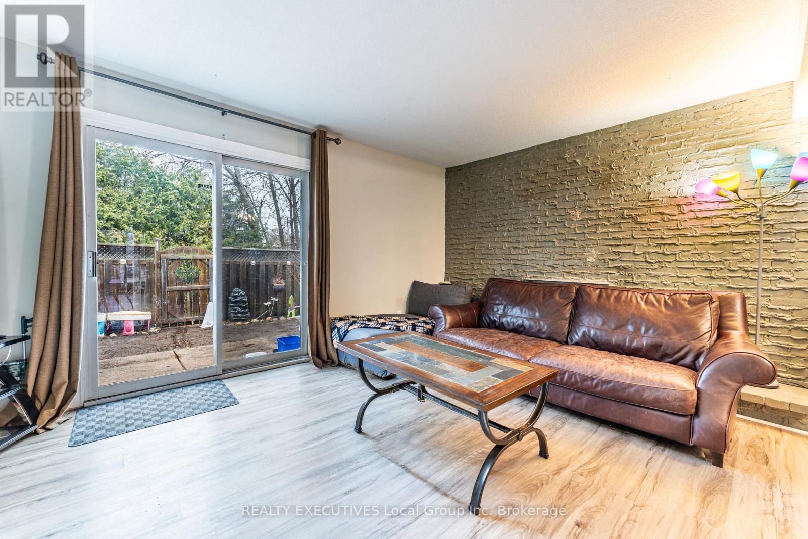 #36 398 WICKSTEAD AVENUE - 17