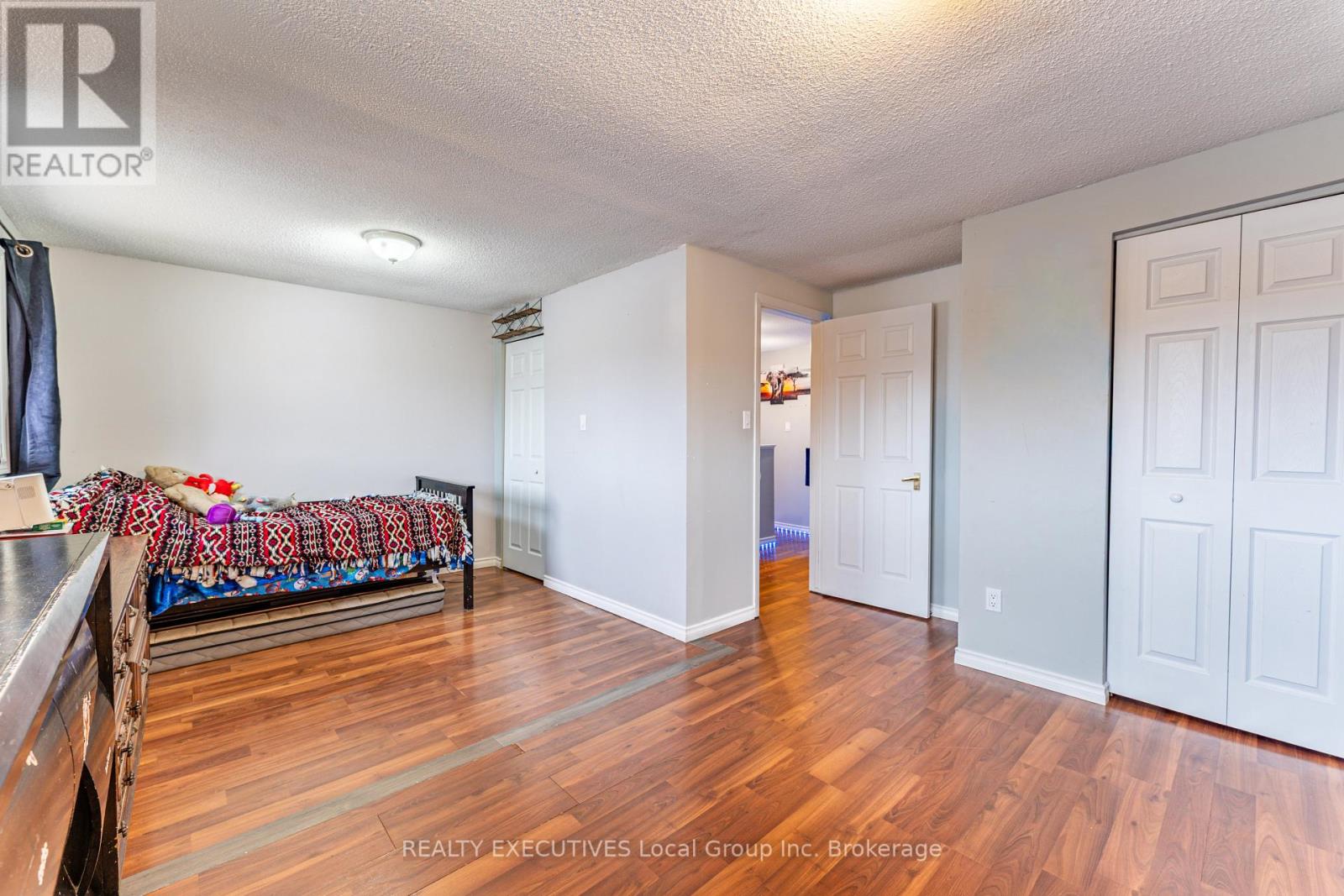 #36 398 WICKSTEAD AVENUE - 22