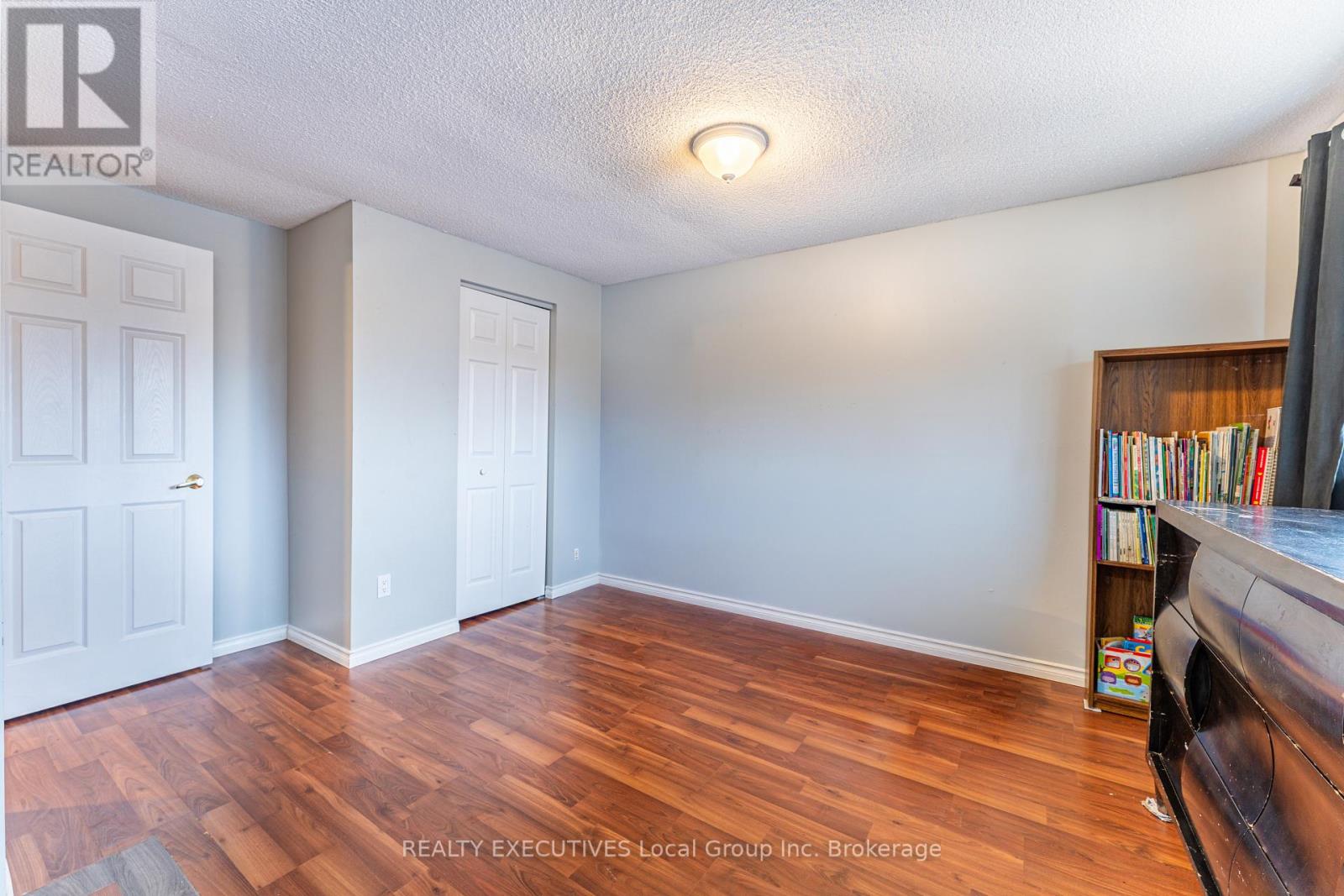 #36 398 WICKSTEAD AVENUE - 23