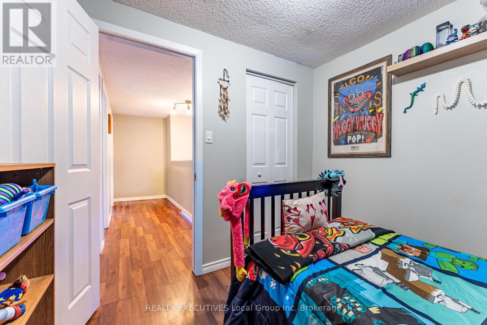 #36 398 WICKSTEAD AVENUE - 25
