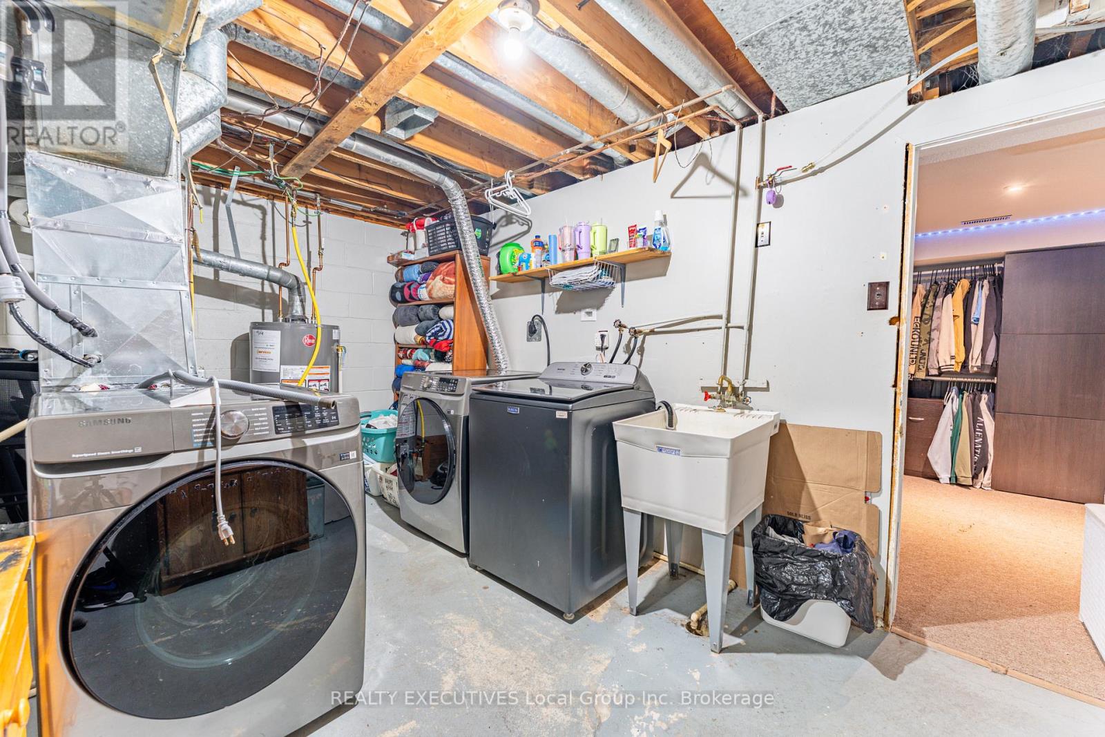 #36 398 WICKSTEAD AVENUE - 30