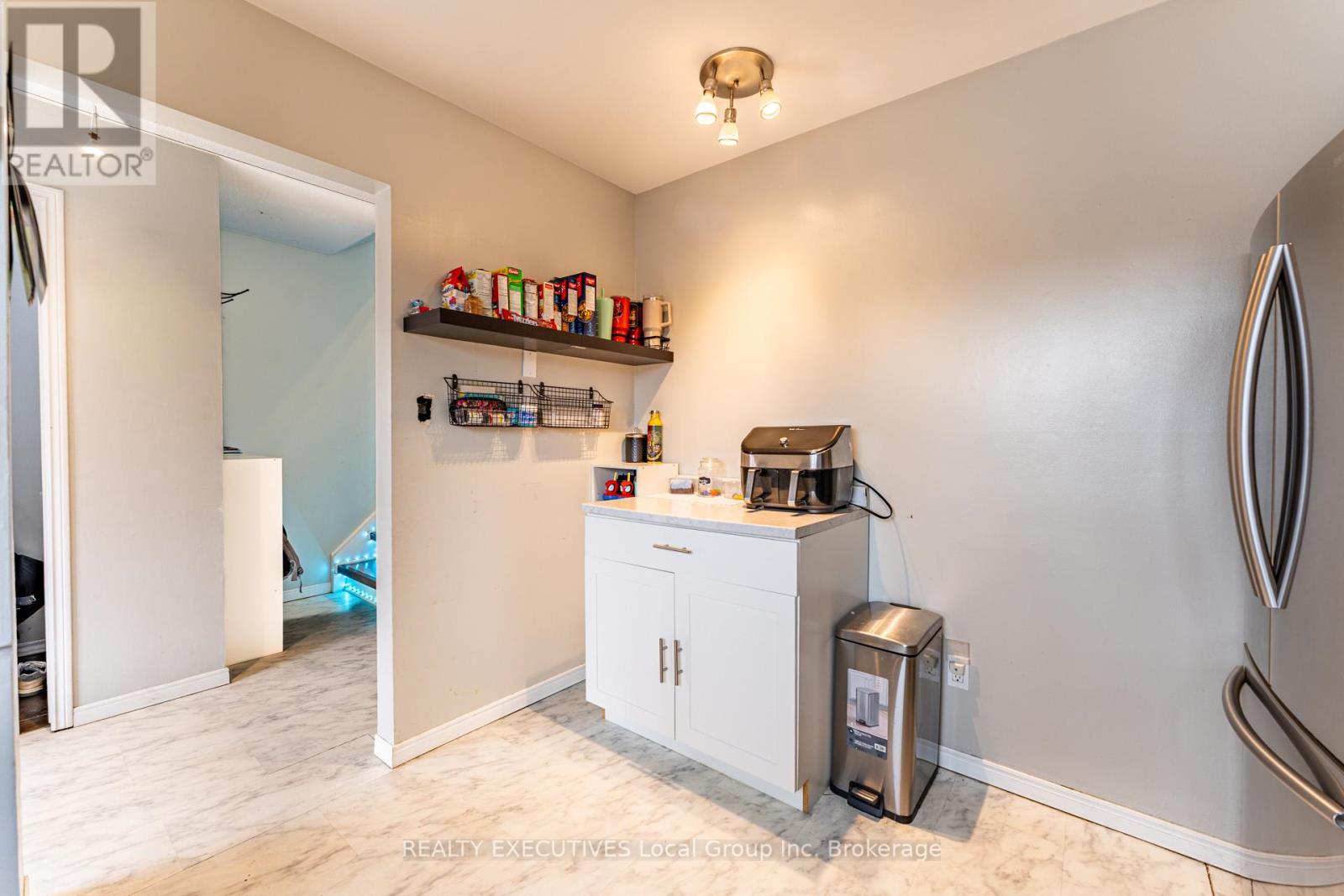 #36 398 WICKSTEAD AVENUE - 9