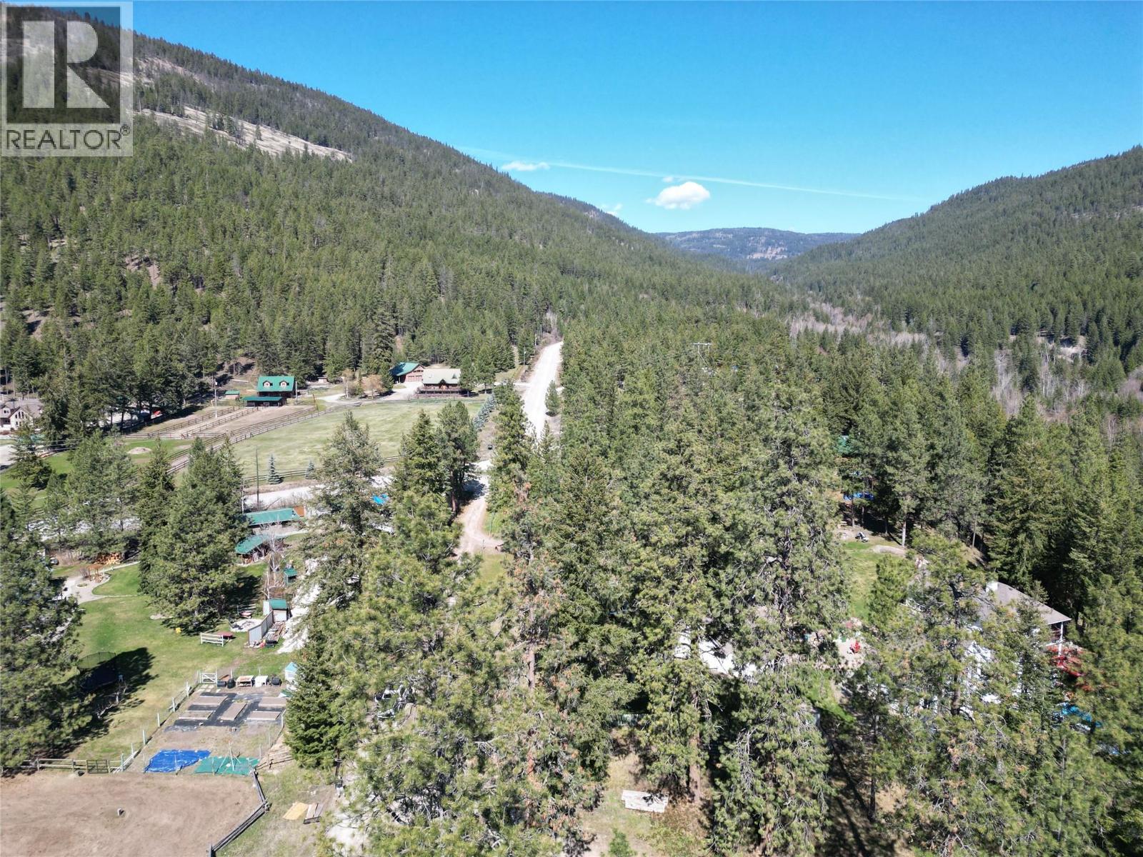 4359 Maxwell Road, Peachland