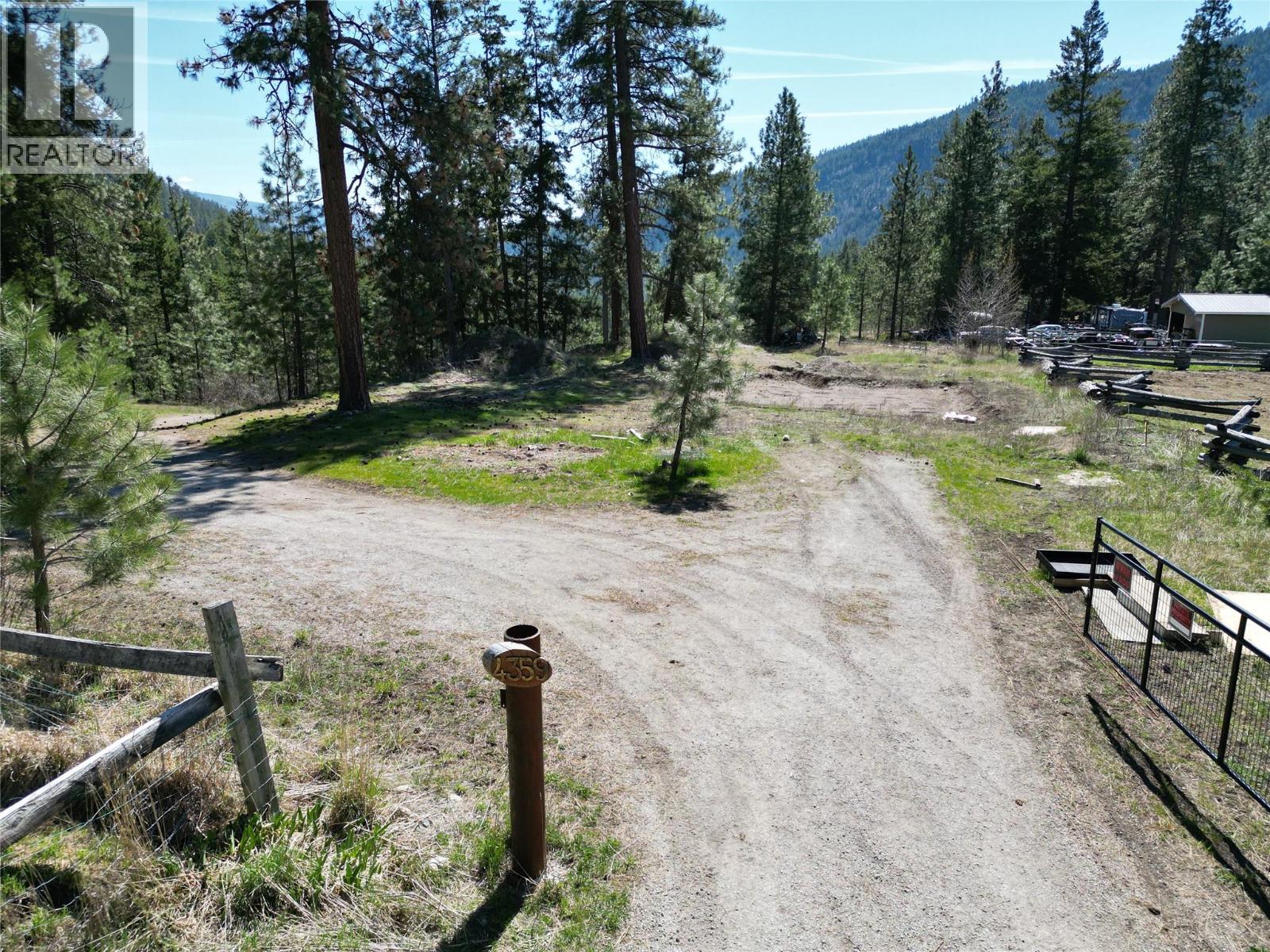 4359 Maxwell Road, Peachland