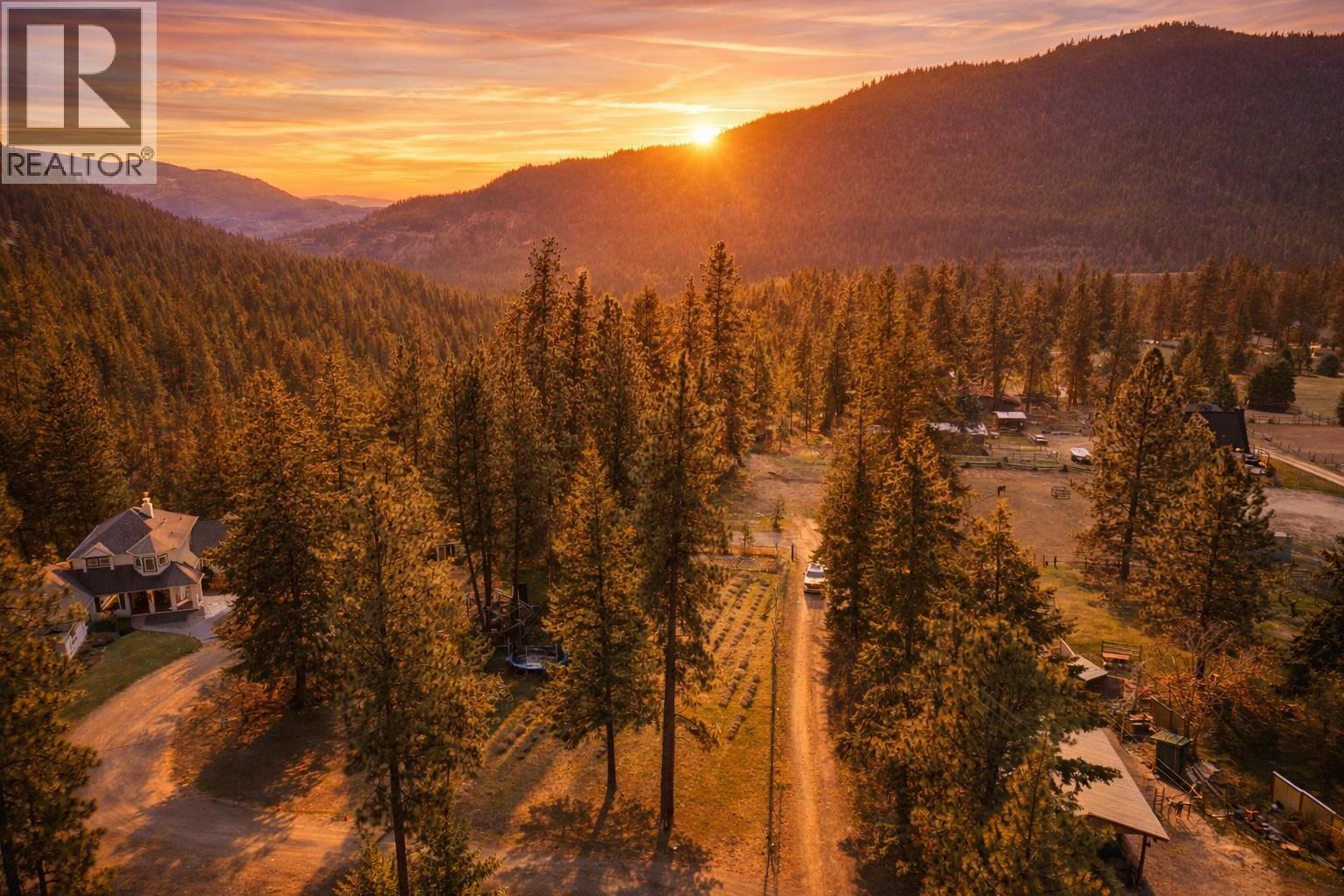 4359 Maxwell Road, Peachland