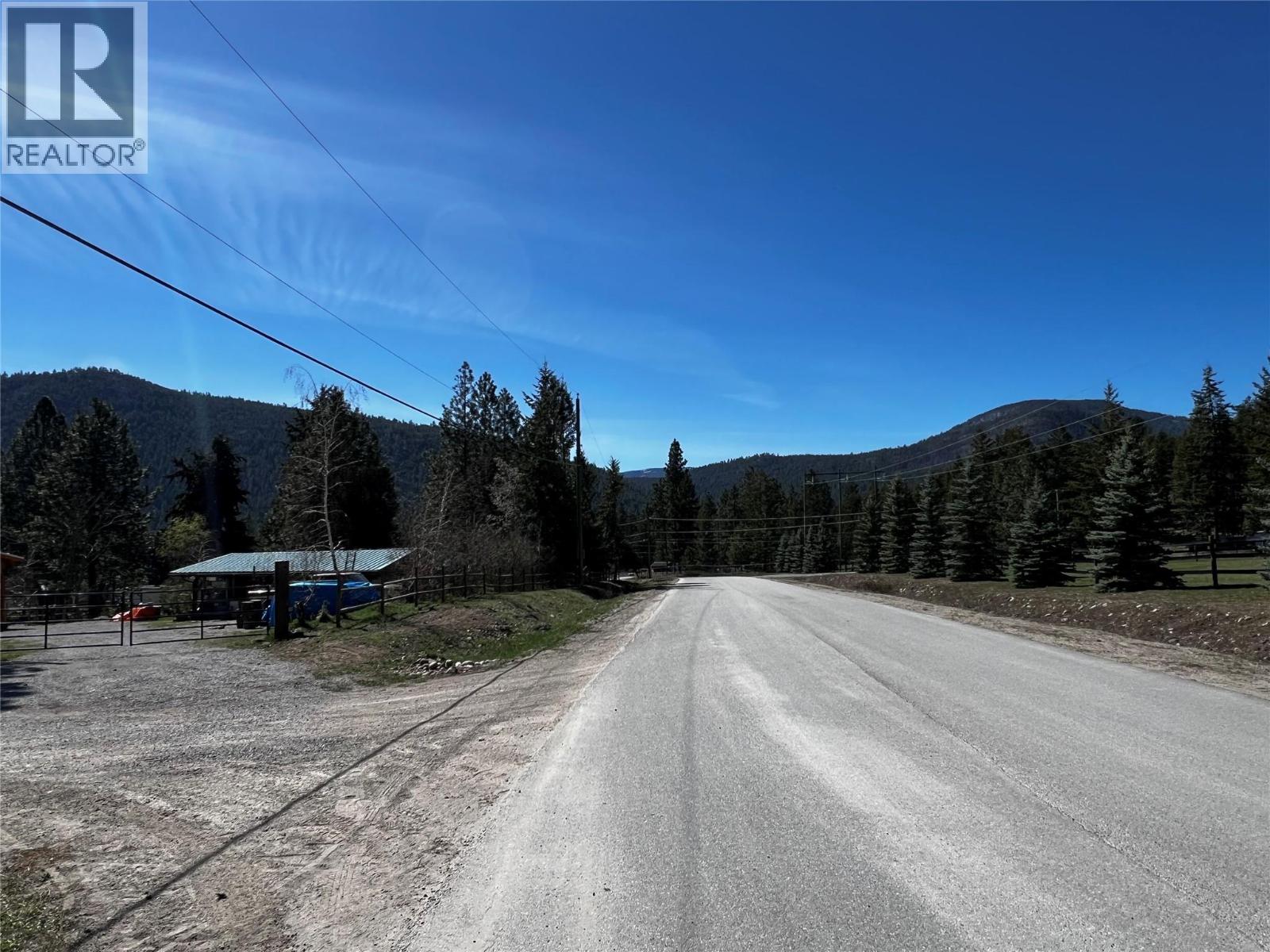 4359 Maxwell Road, Peachland