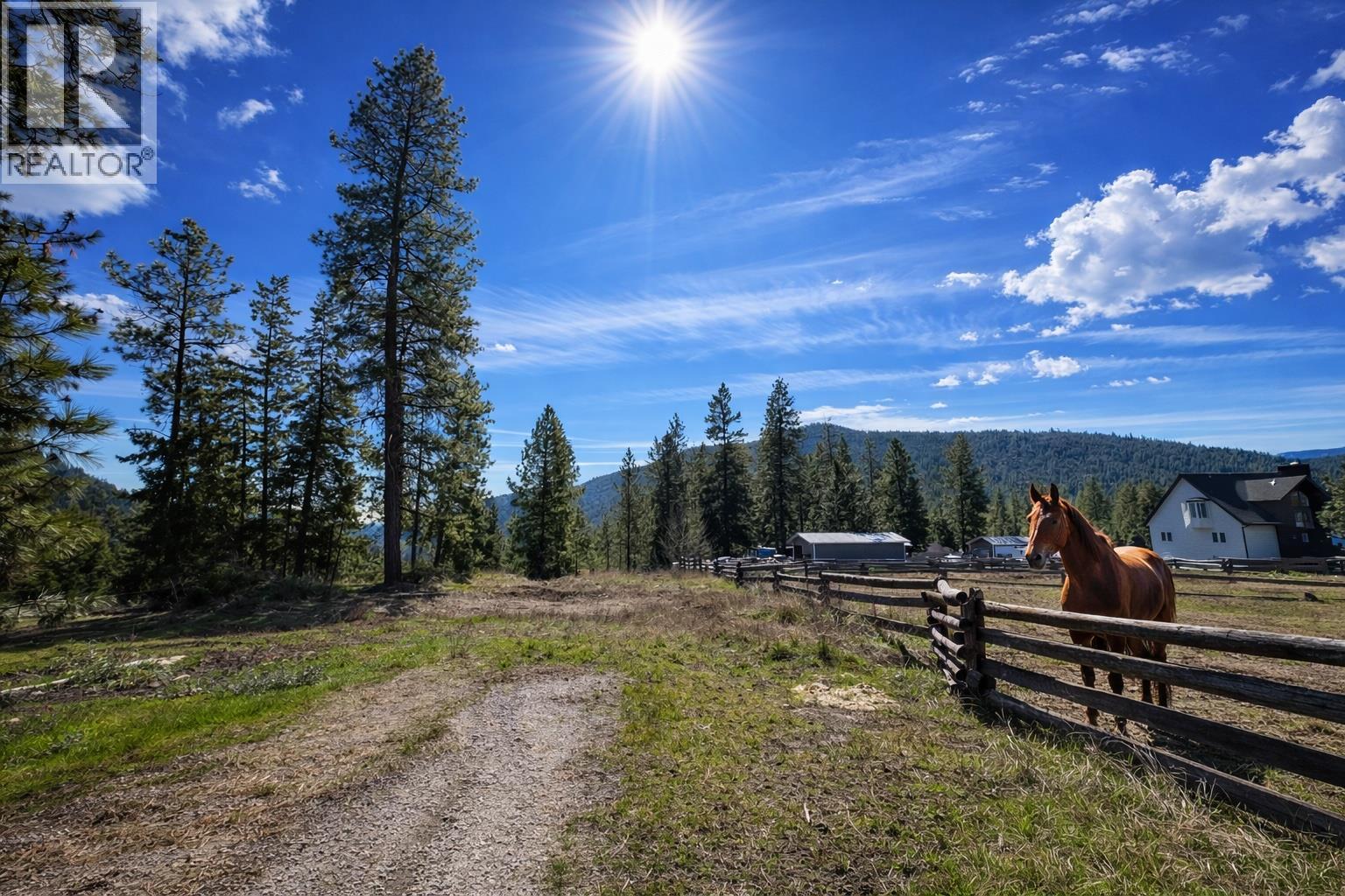 4359 Maxwell Road, Peachland