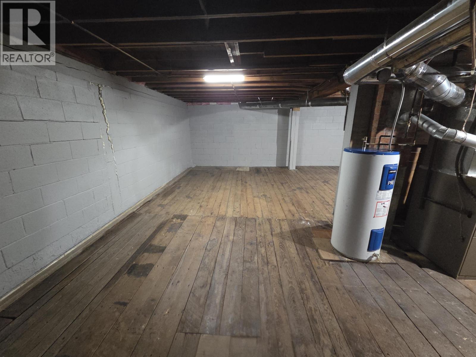 1651 8TH AVENUE - 15