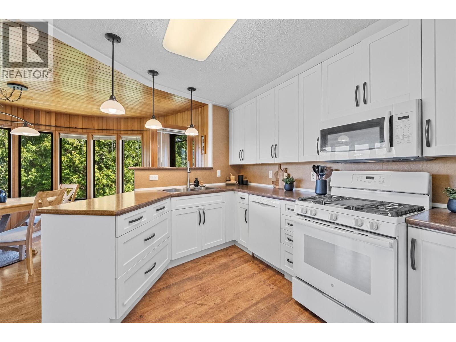 2631 GRAND VIEW PLACE - 10