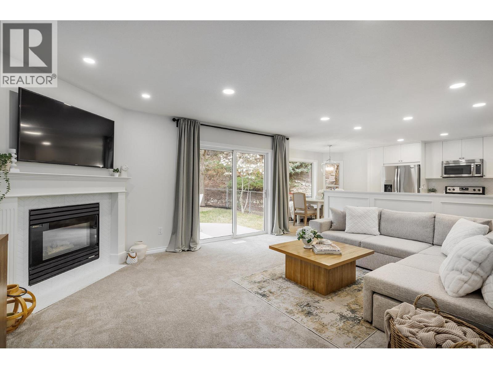  2321 Lillooet Crescent, Kelowna