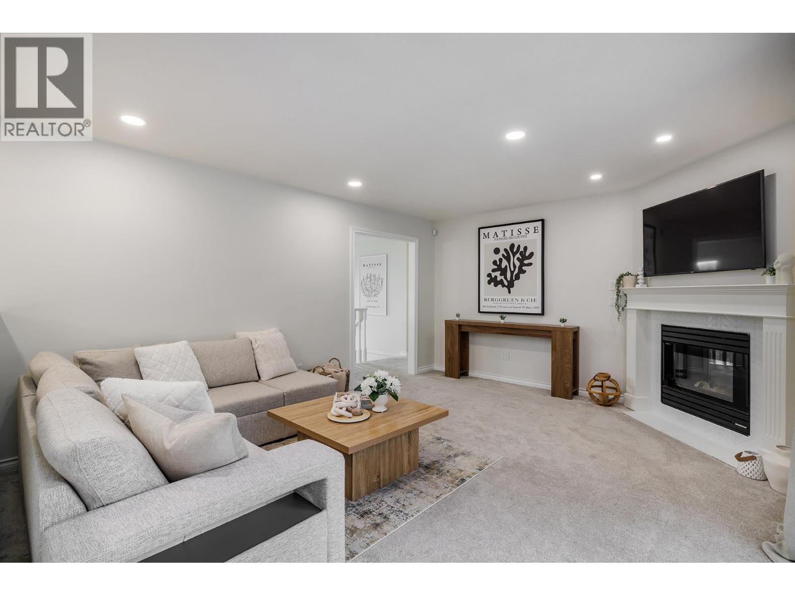  2321 Lillooet Crescent, Kelowna