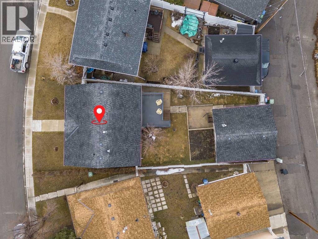 Single Family House Bi-level for Sale in  Doverview Drive SE Dover Calgary 