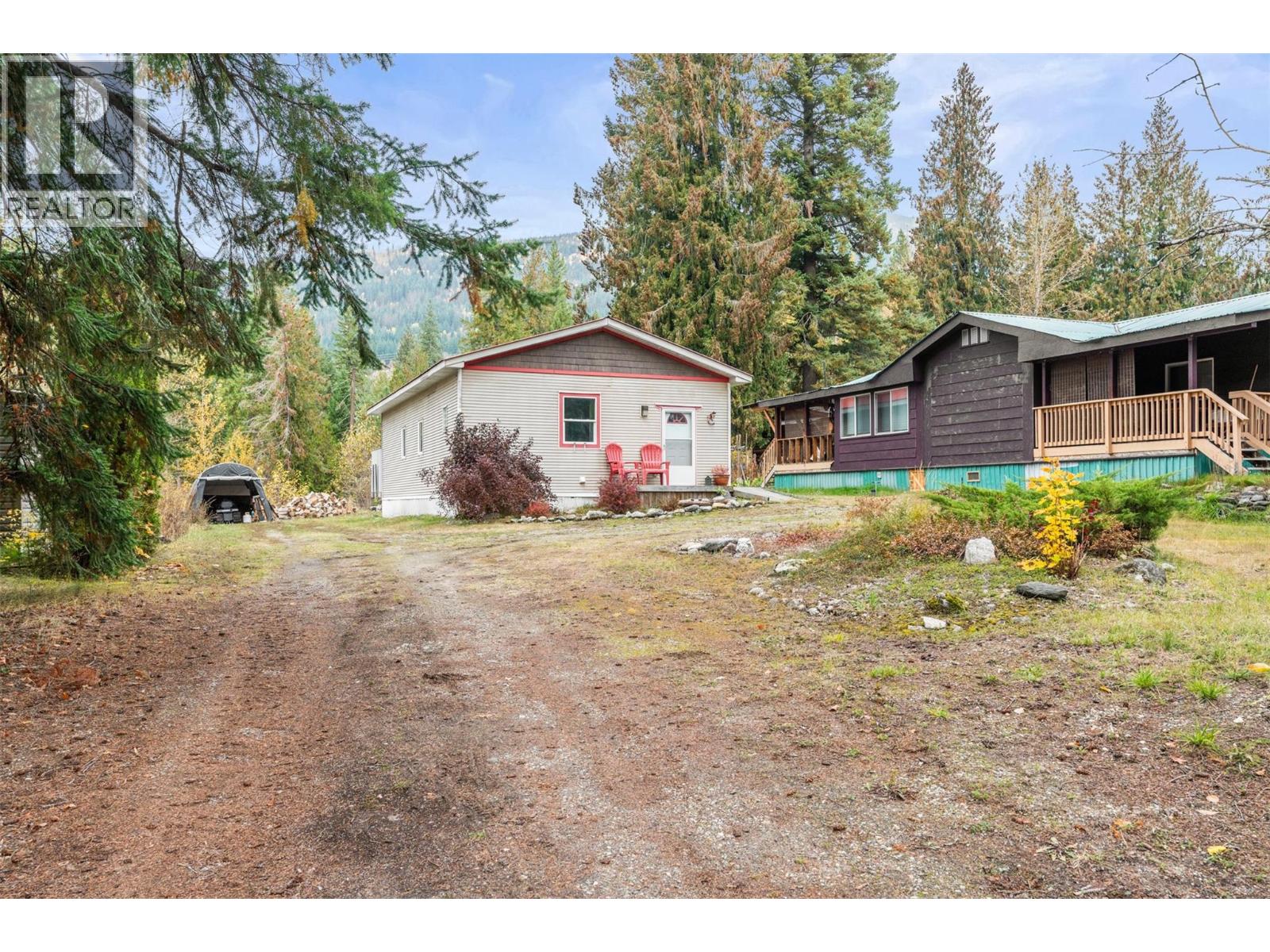 #11 959 ENDERBY MABEL LAKE ROAD - 22