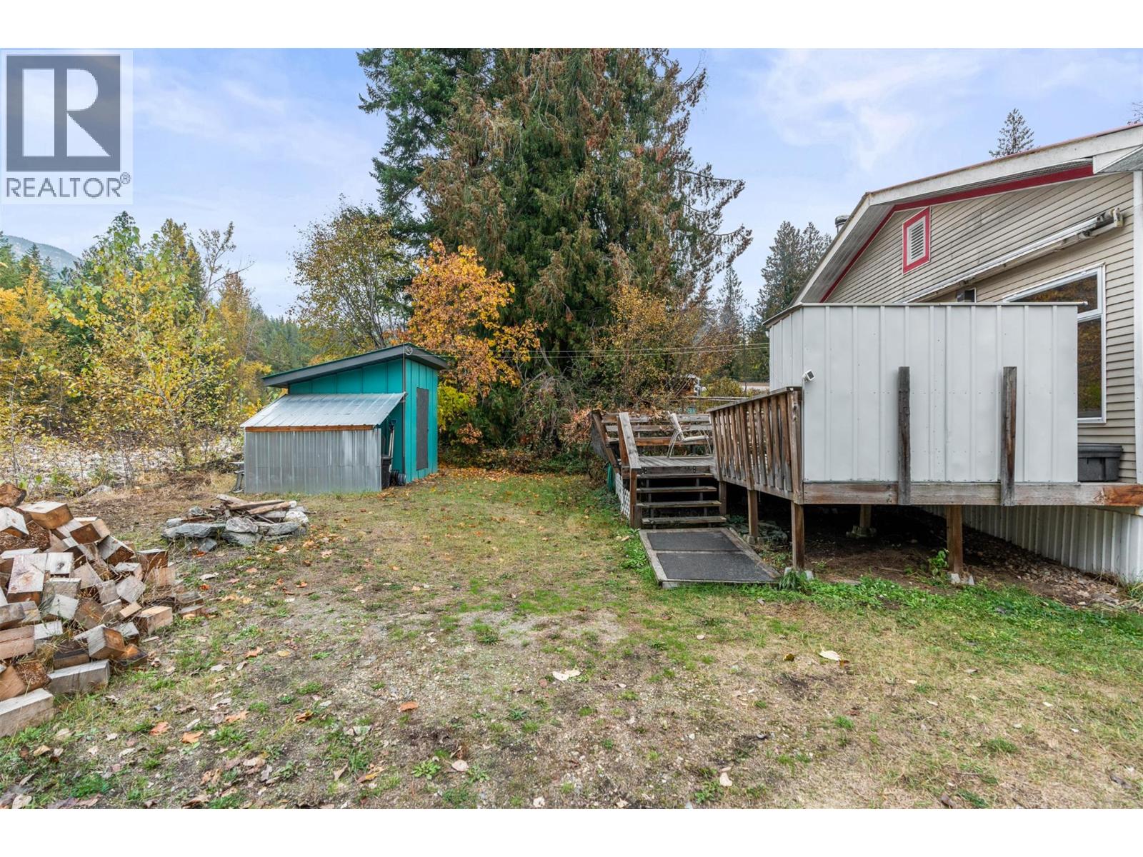 #11 959 ENDERBY MABEL LAKE ROAD - 28