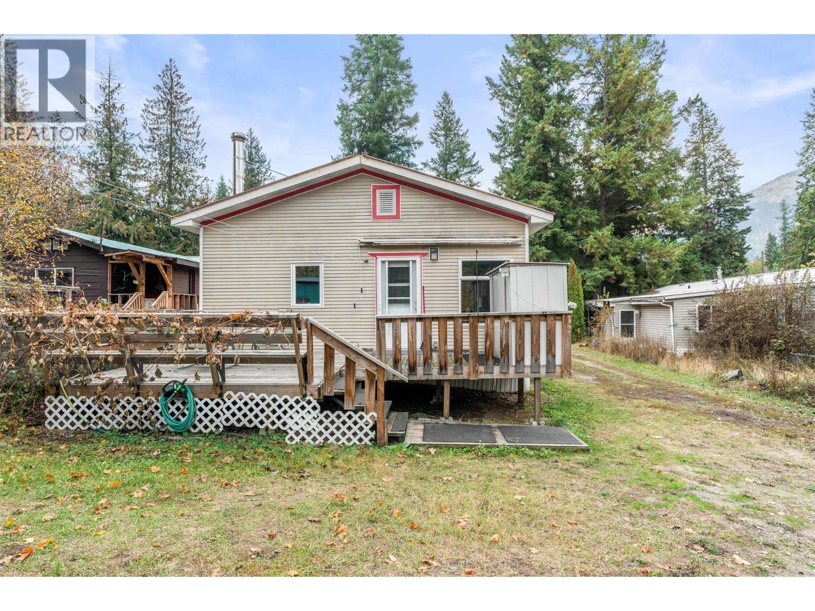 #11 959 ENDERBY MABEL LAKE ROAD - 29
