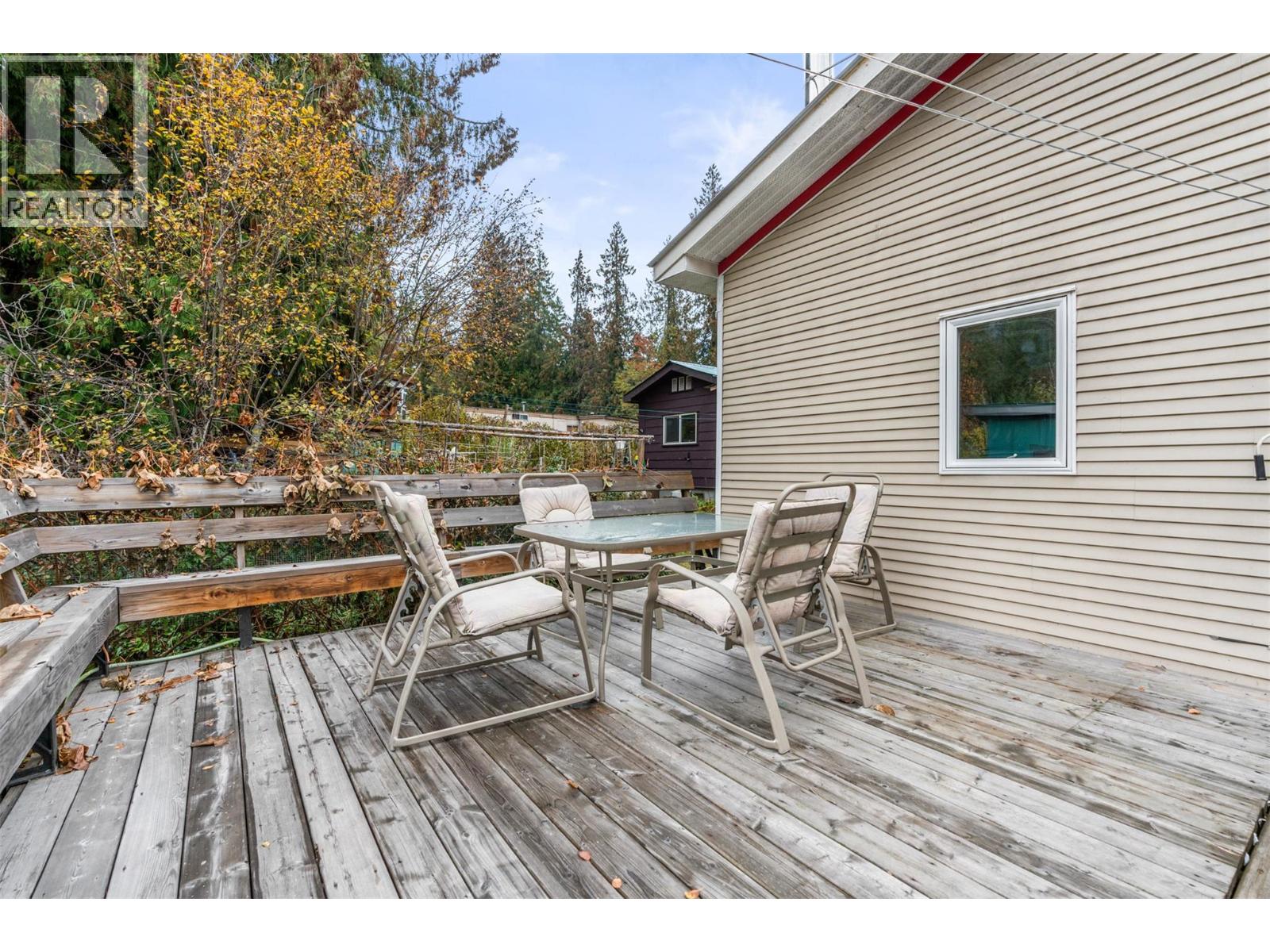 #11 959 ENDERBY MABEL LAKE ROAD - 31