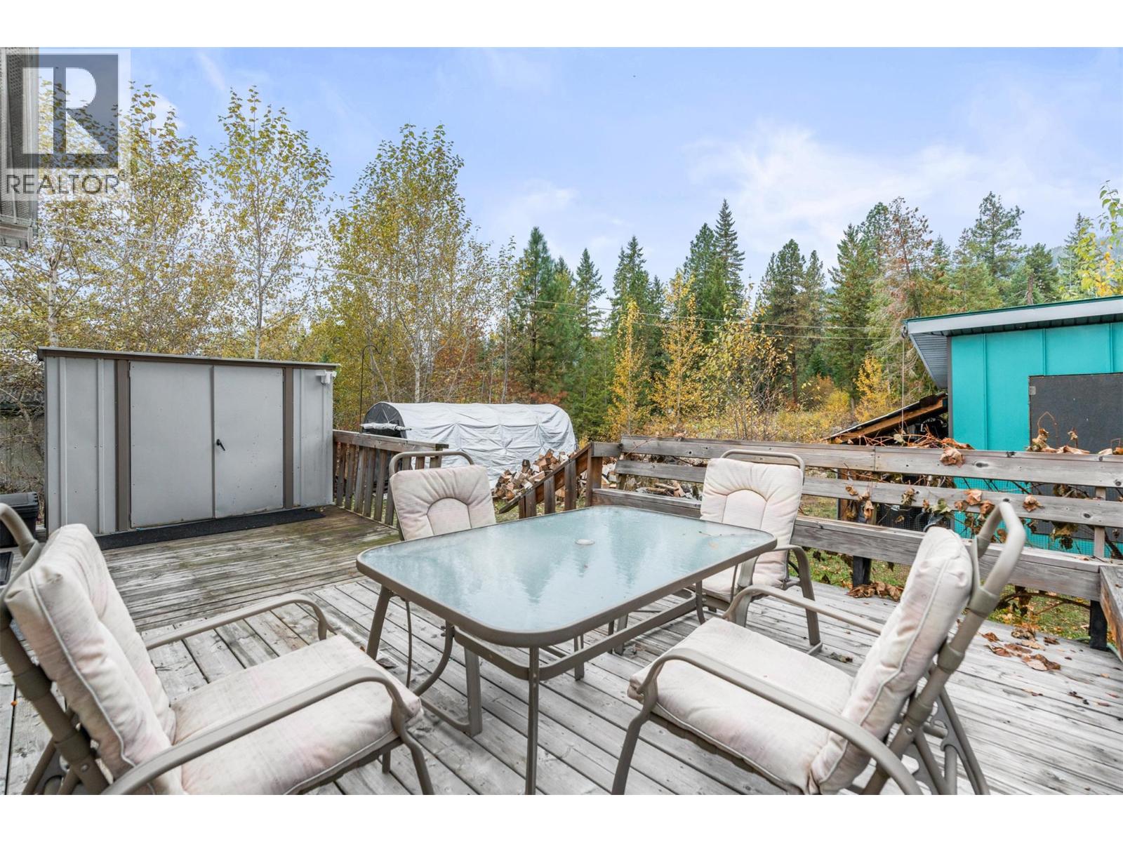 #11 959 ENDERBY MABEL LAKE ROAD - 32