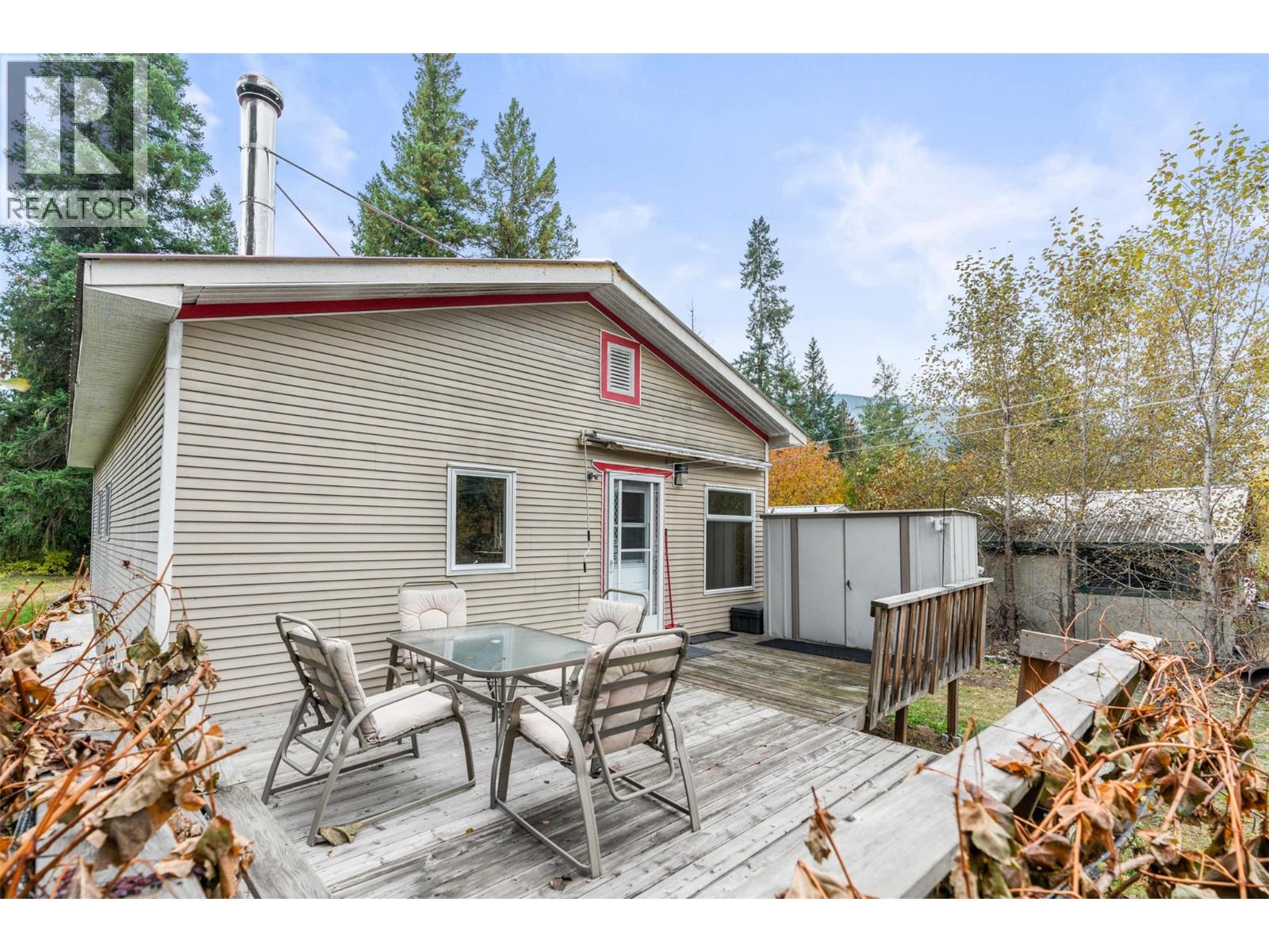 #11 959 ENDERBY MABEL LAKE ROAD - 37