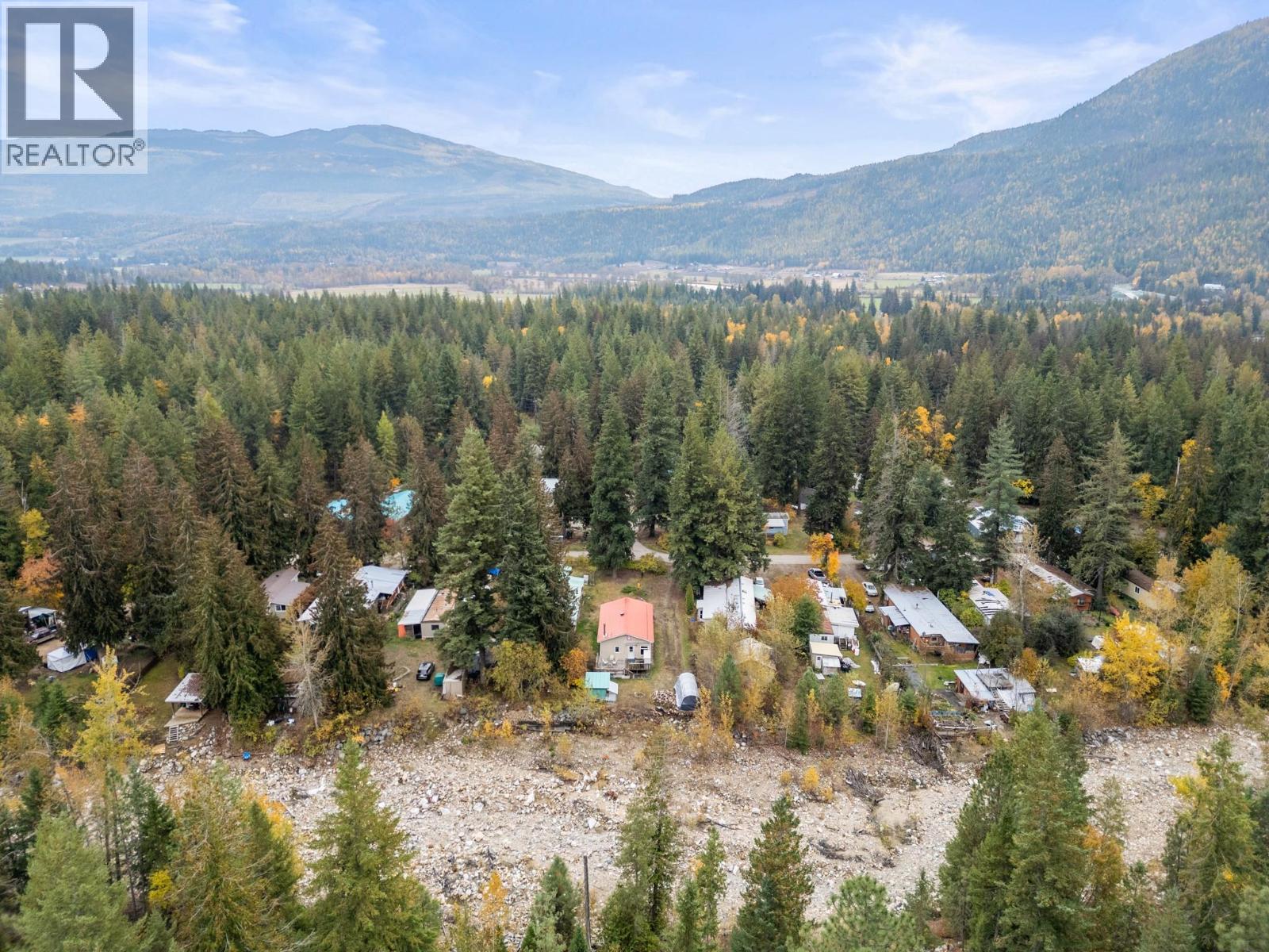 #11 959 ENDERBY MABEL LAKE ROAD - 40