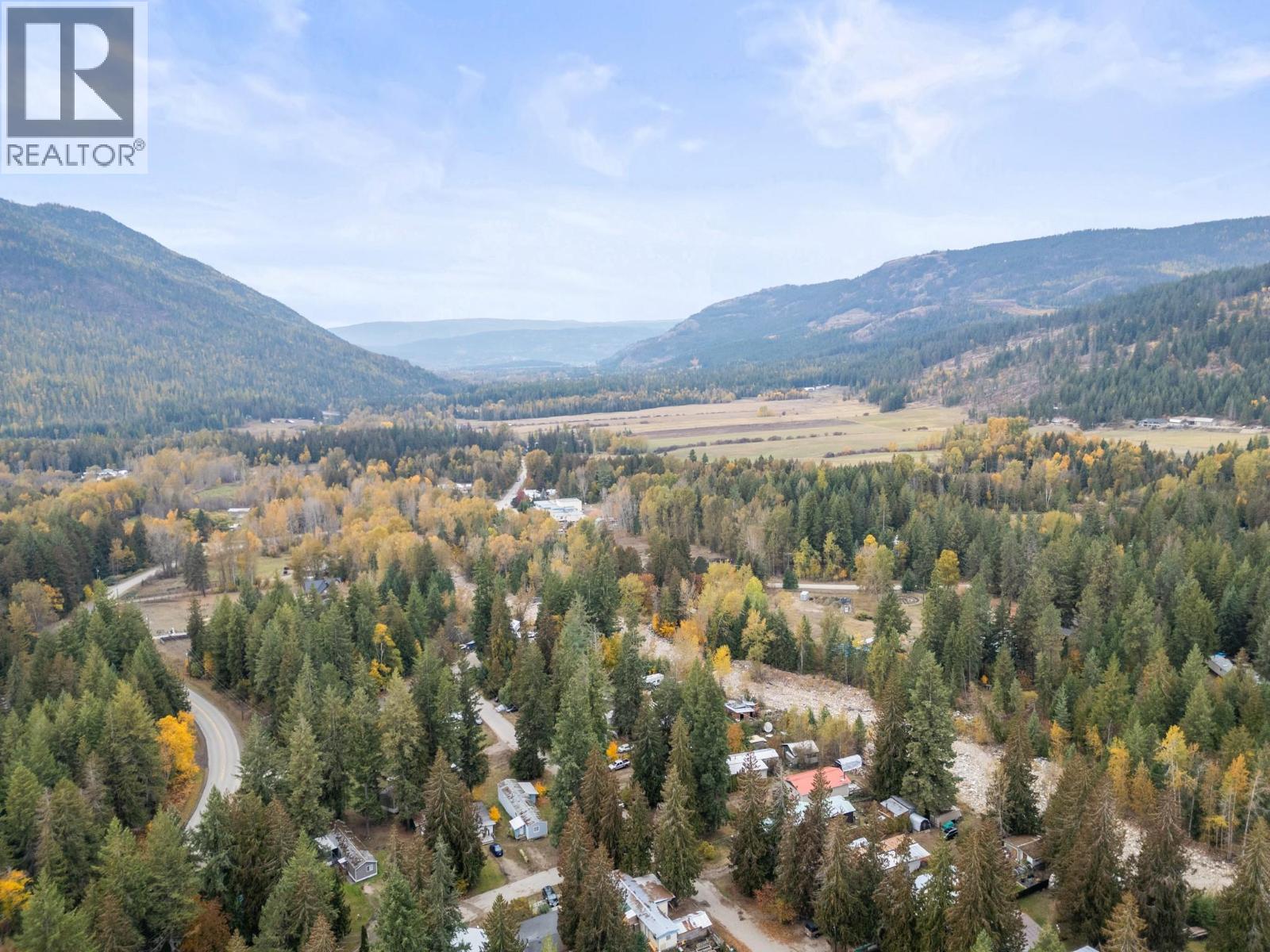 #11 959 ENDERBY MABEL LAKE ROAD - 43