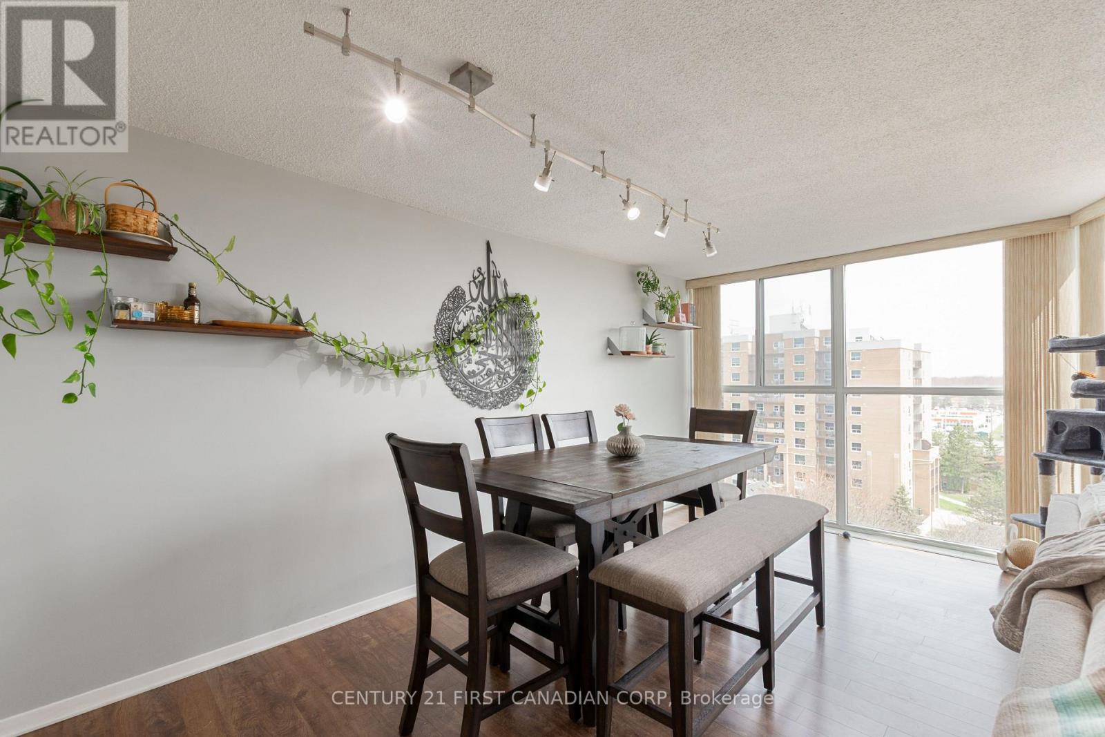 #801 127 BELMONT DRIVE - 14