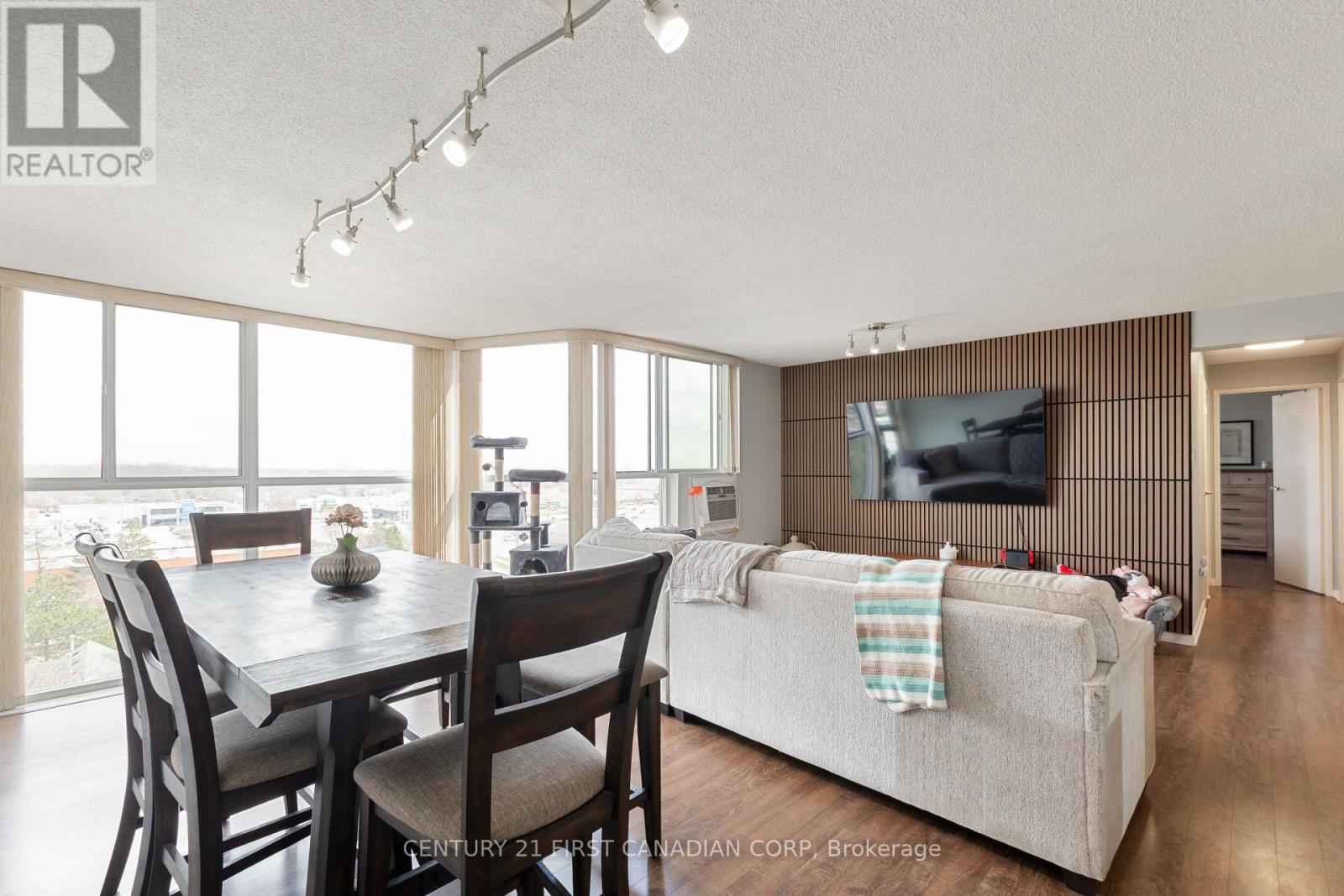 #801 127 BELMONT DRIVE - 15