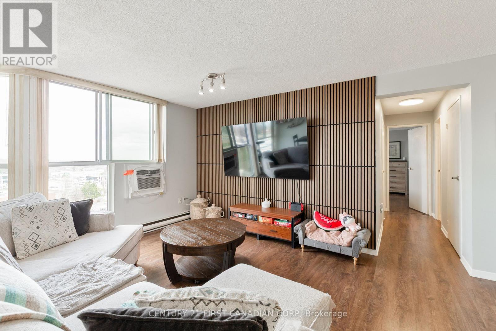 #801 127 BELMONT DRIVE - 19