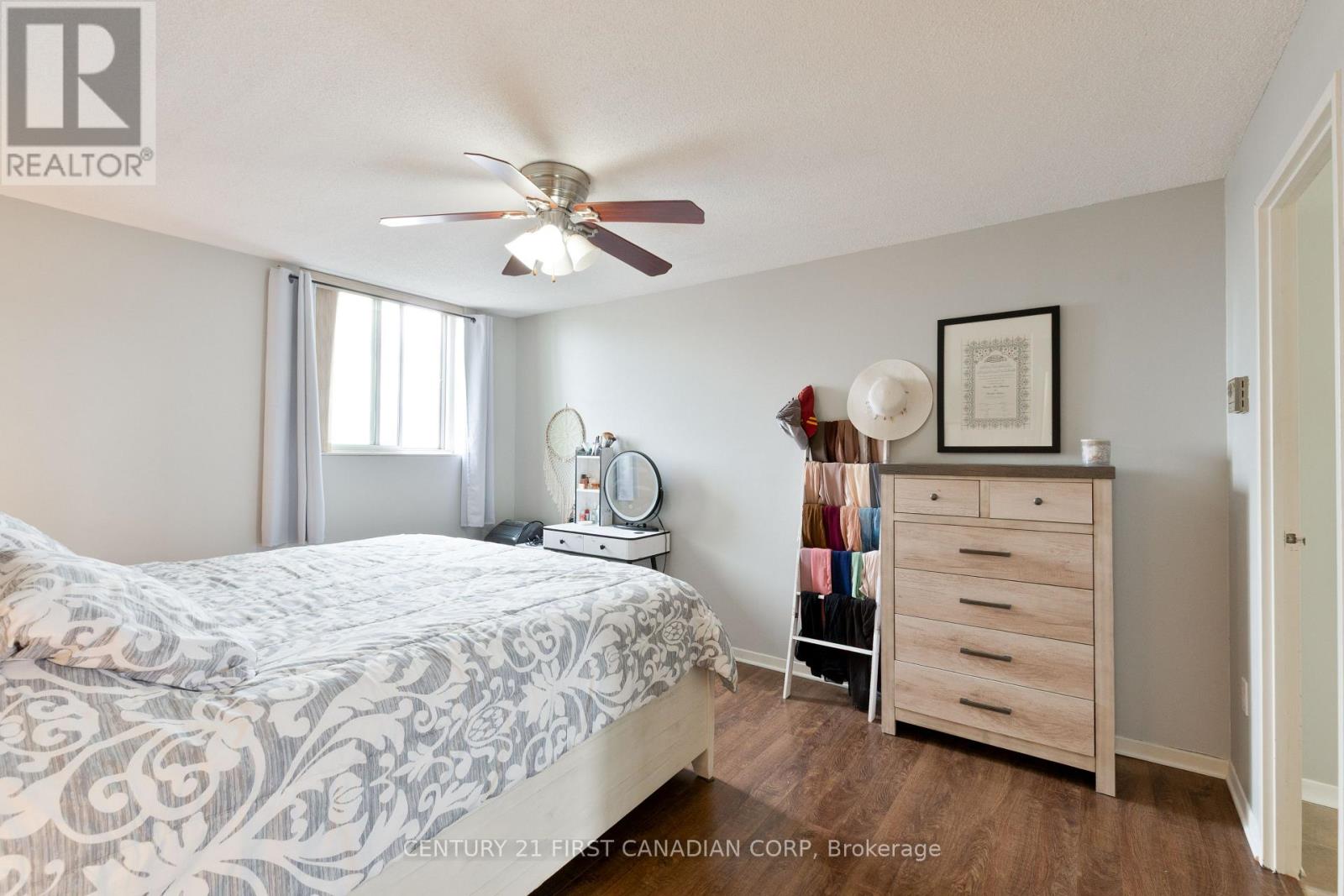 #801 127 BELMONT DRIVE - 21