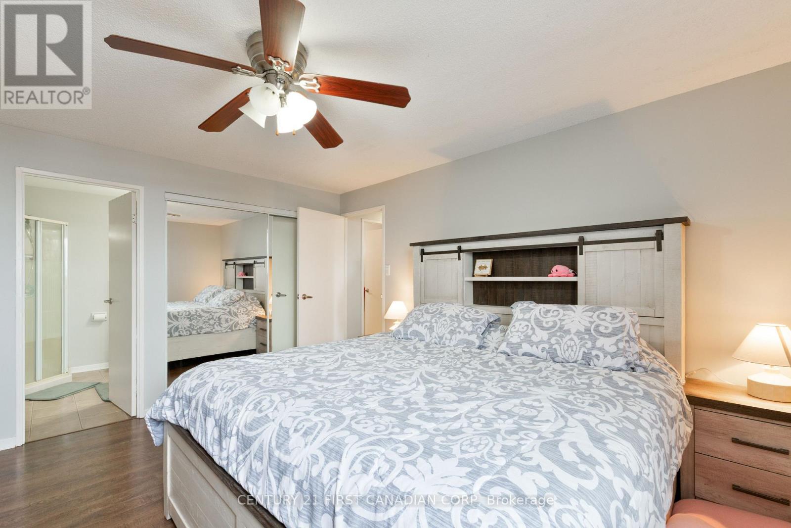 #801 127 BELMONT DRIVE - 22