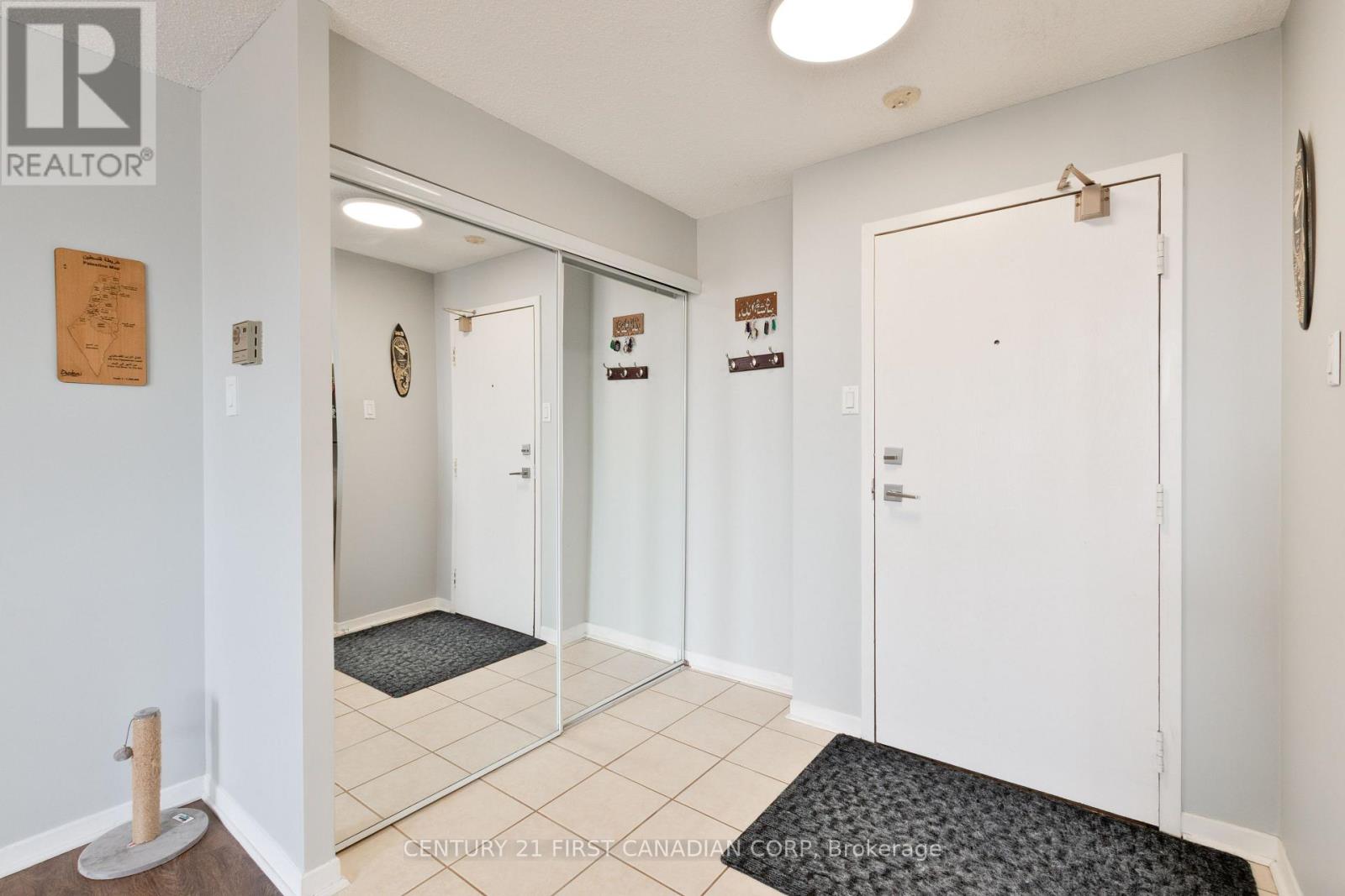 #801 127 BELMONT DRIVE - 4