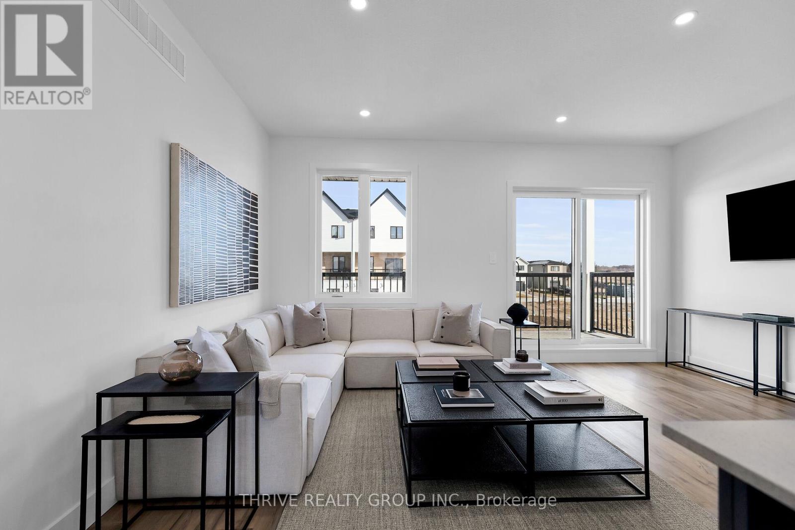 74 - 1595 CAPRI CRESCENT — photo 9