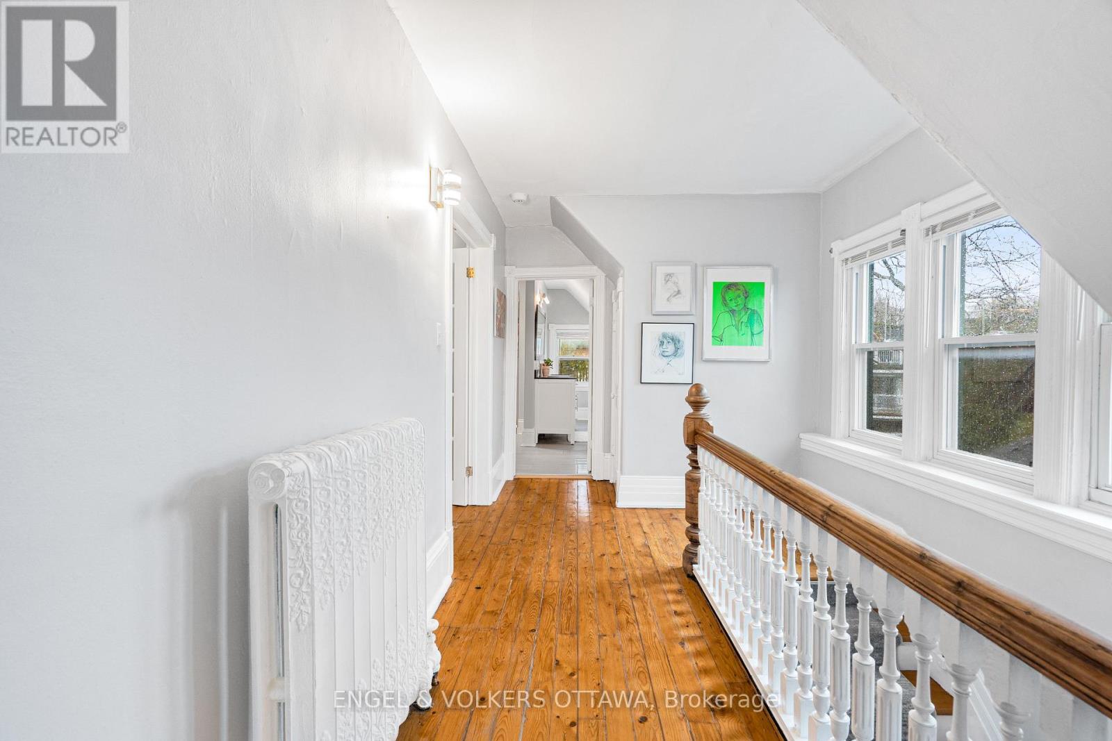 553 GILMOUR STREET — photo 42