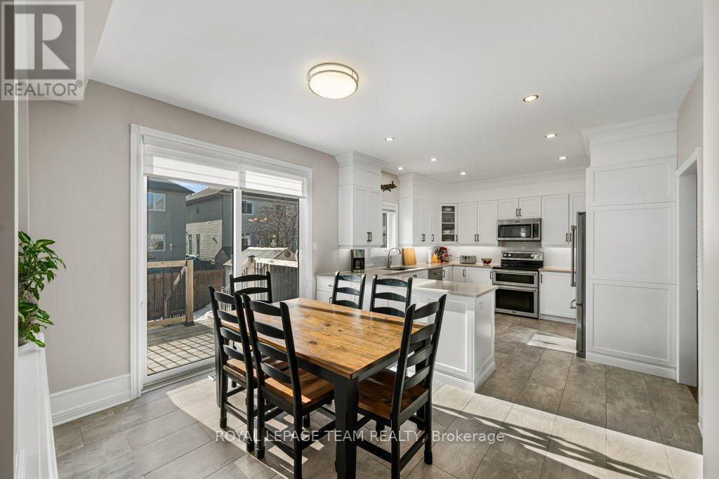 8 THUNDERBIRD CRESCENT - 20