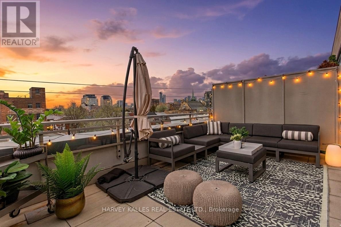 301 - 156 PORTLAND STREET