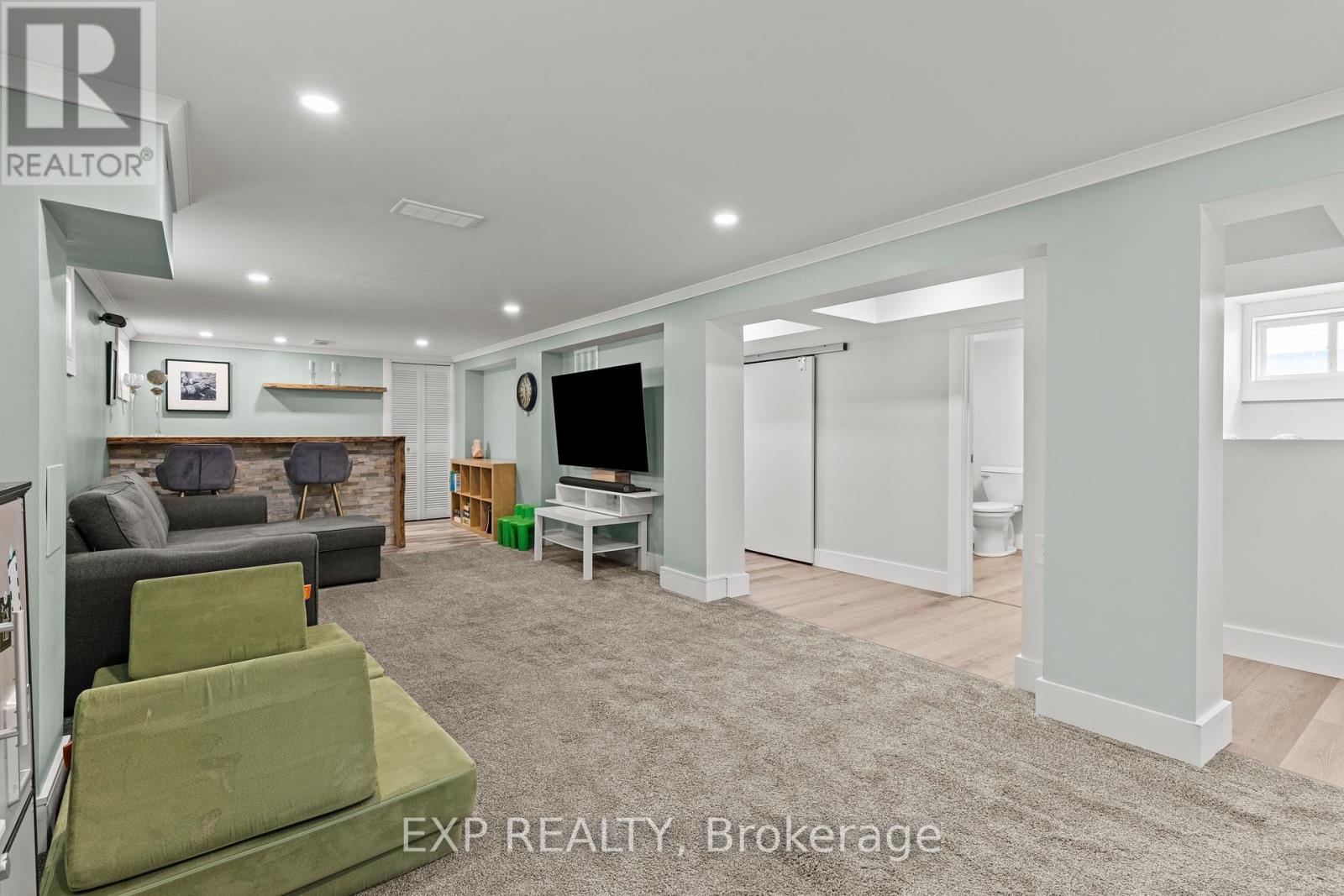 14 DUNLOP DRIVE - 24