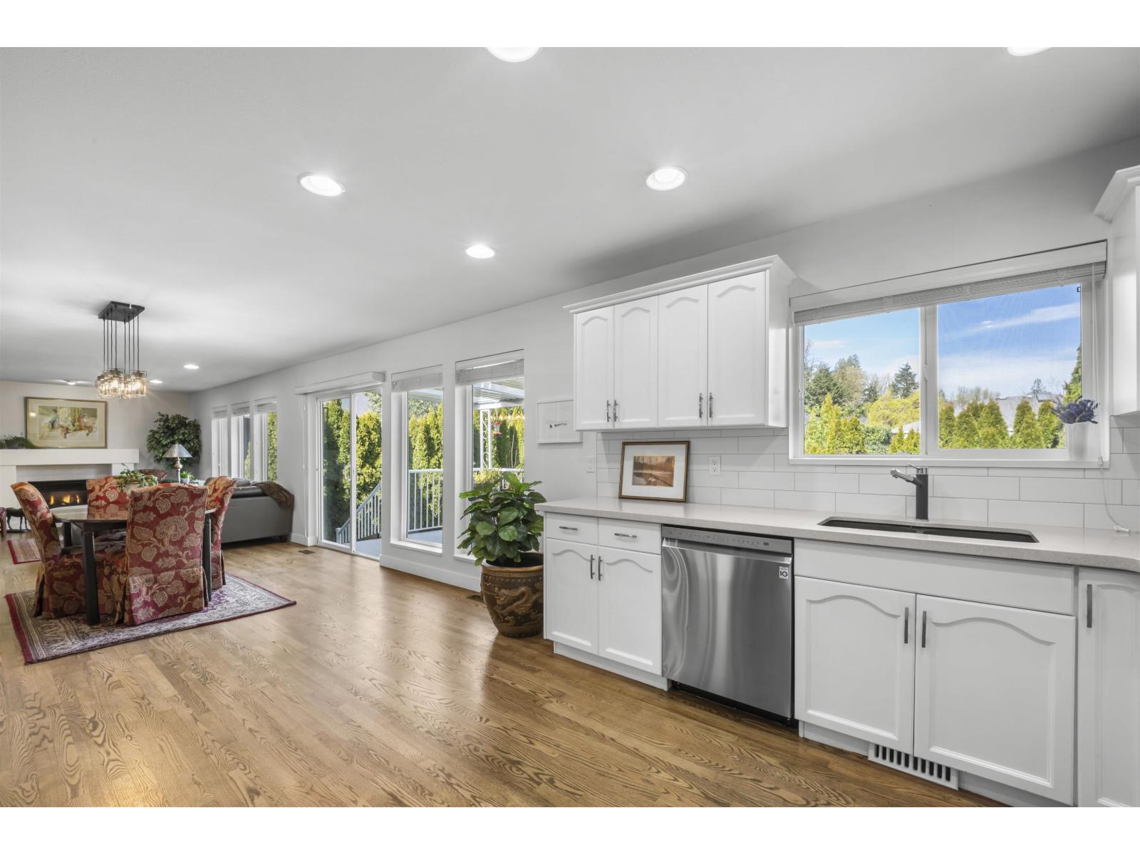 321 CHESTNUT AVENUE, Harrison Hot Springs, Harrison Hot Springs