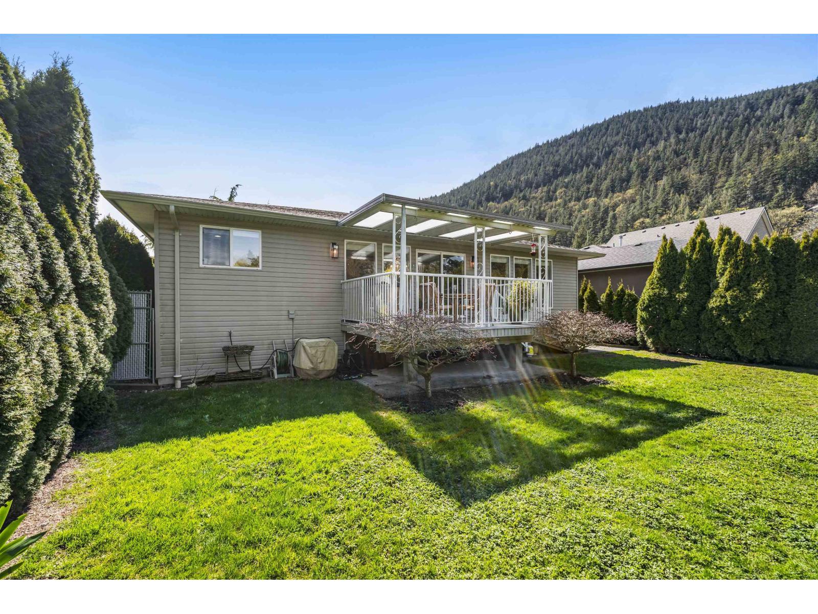 321 CHESTNUT AVENUE, Harrison Hot Springs, Harrison Hot Springs
