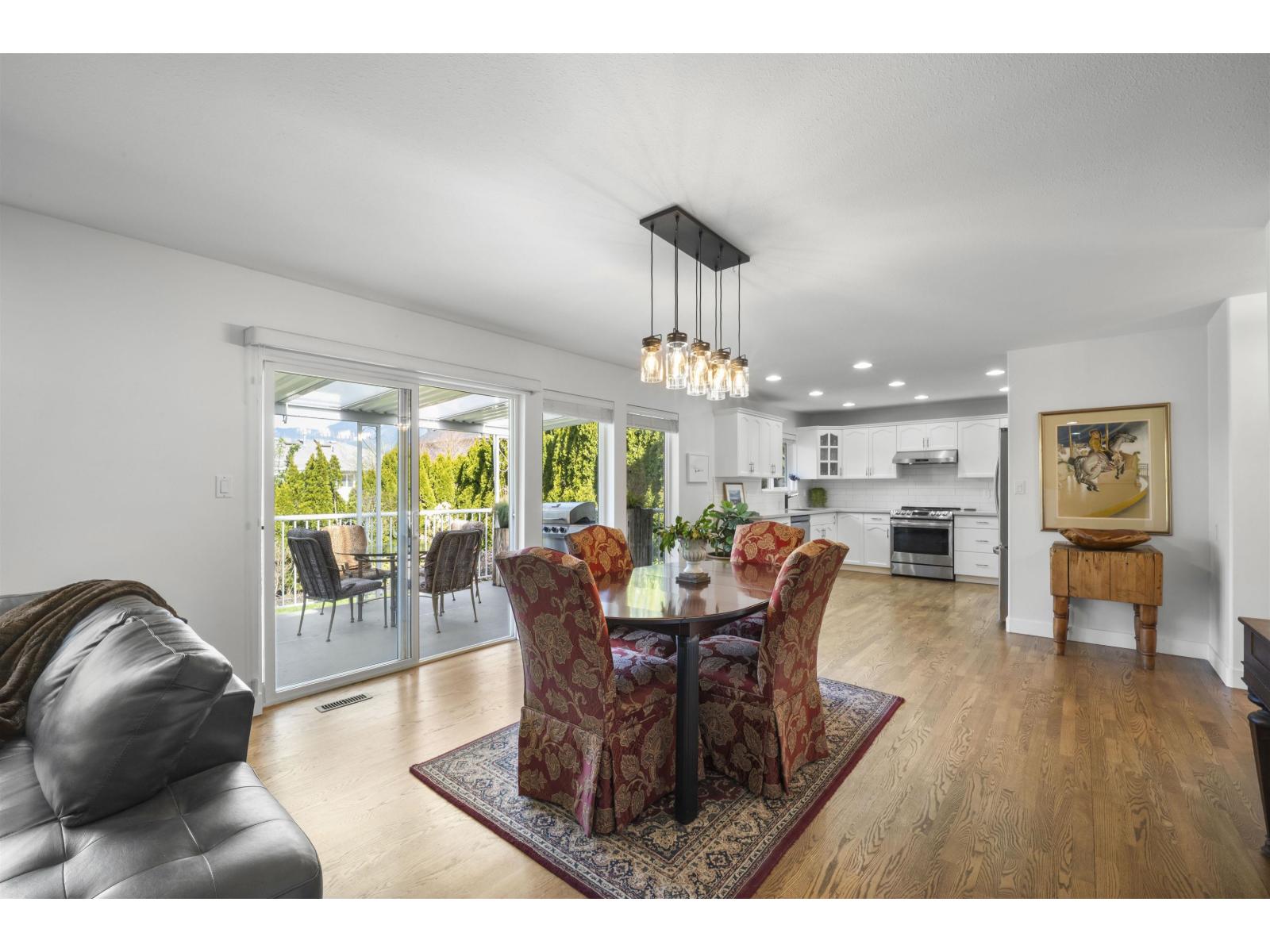 321 CHESTNUT AVENUE, Harrison Hot Springs, Harrison Hot Springs