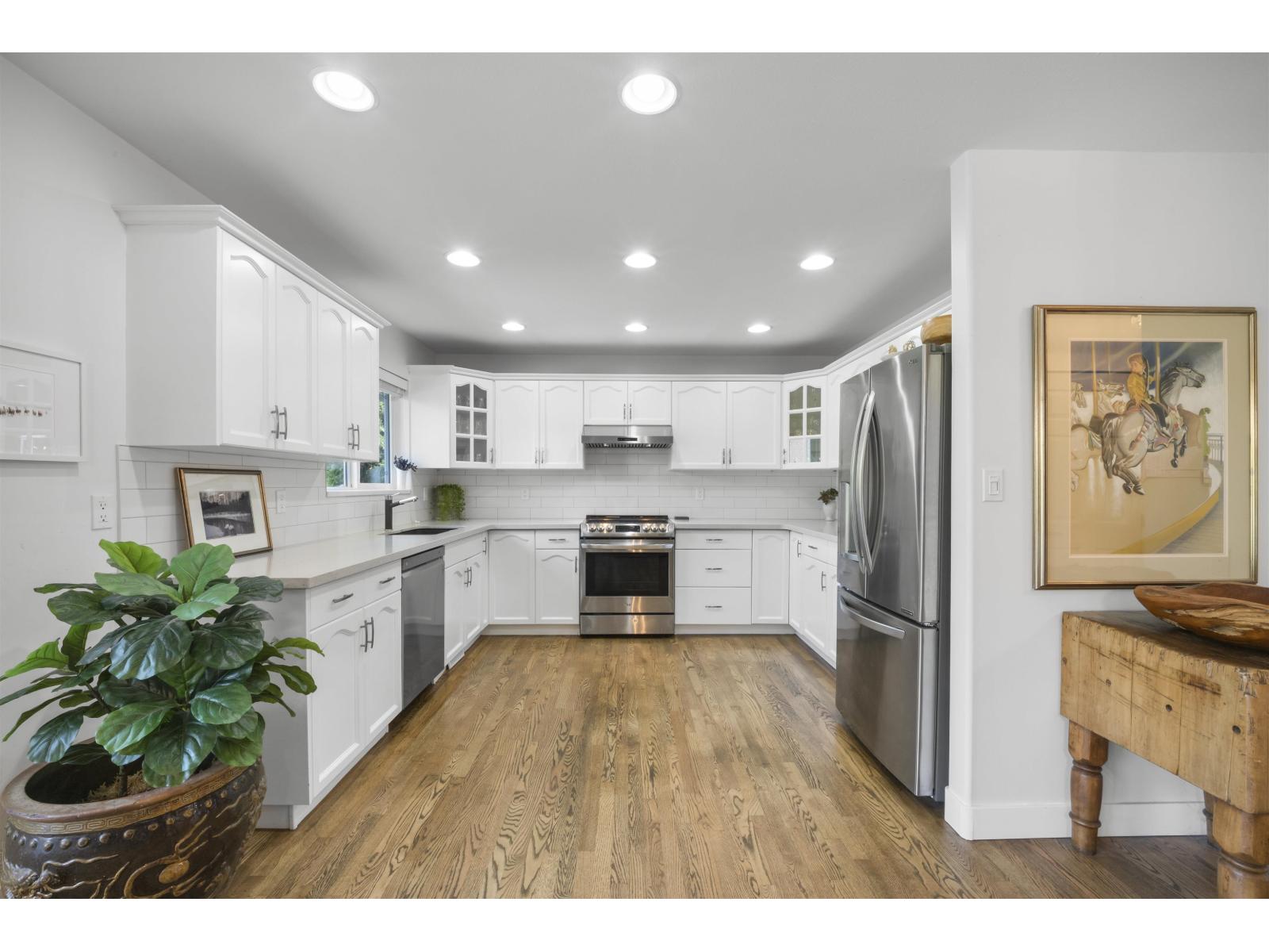 321 CHESTNUT AVENUE, Harrison Hot Springs, Harrison Hot Springs