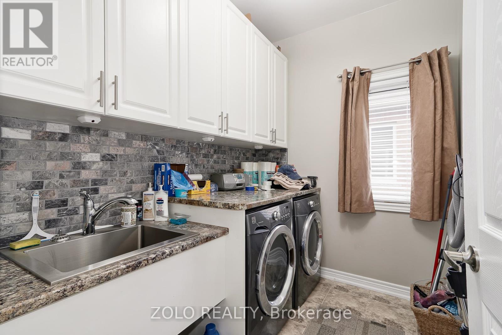 41 MIDDLETON DRIVE - 25